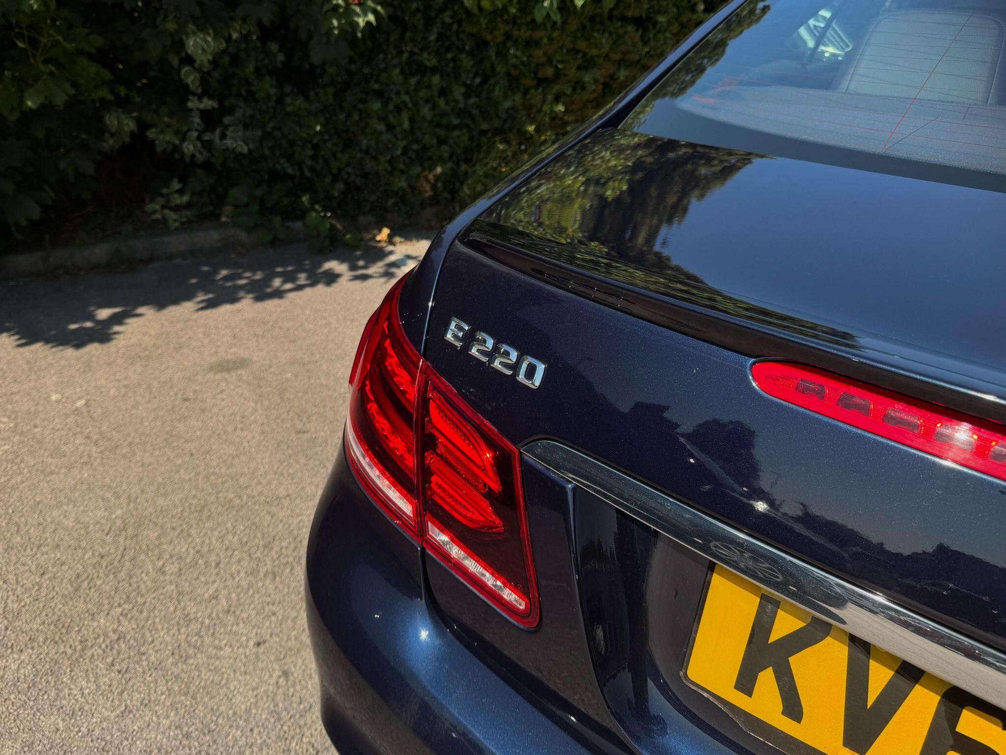 Mercedes-Benz E Class view 9