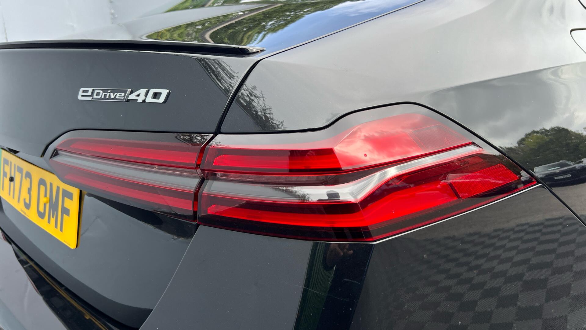 BMW I5 view 23