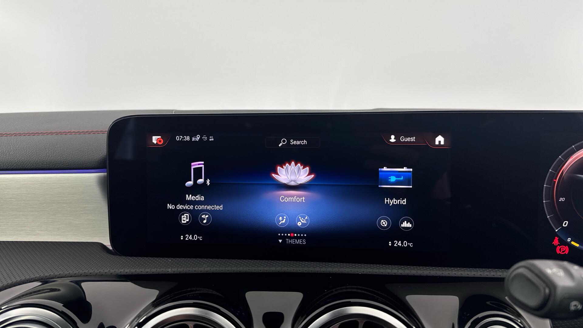 Mercedes-Benz CLA view 29