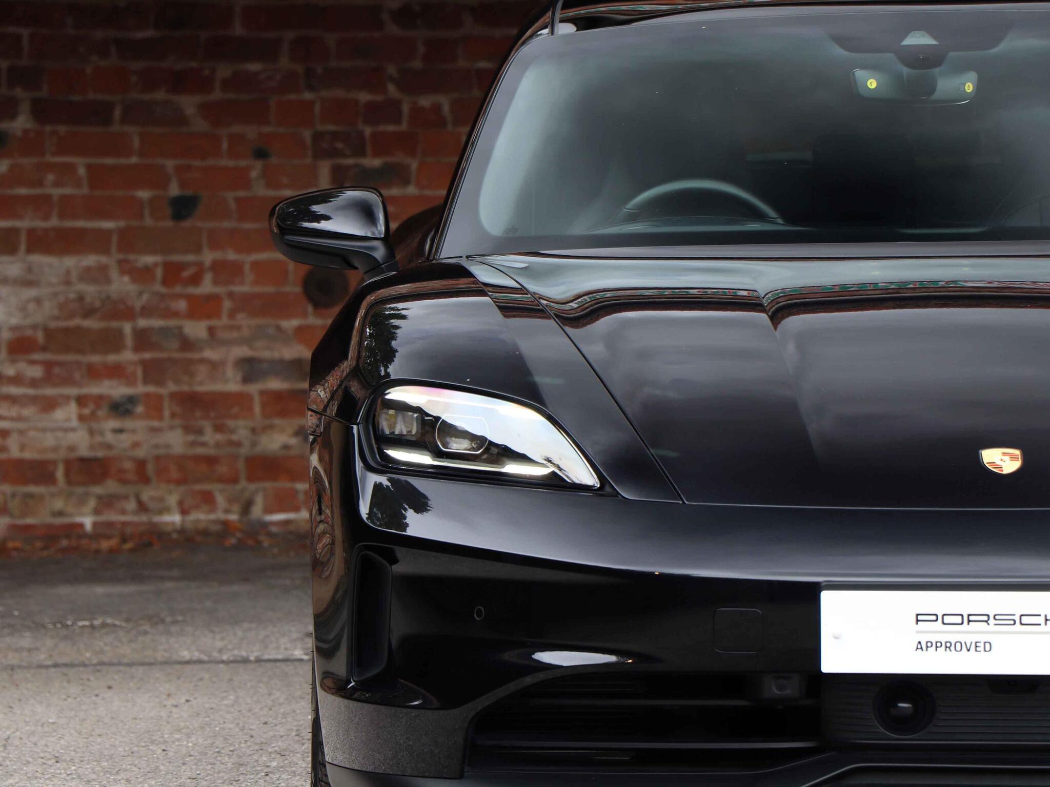 Porsche Taycan view 10