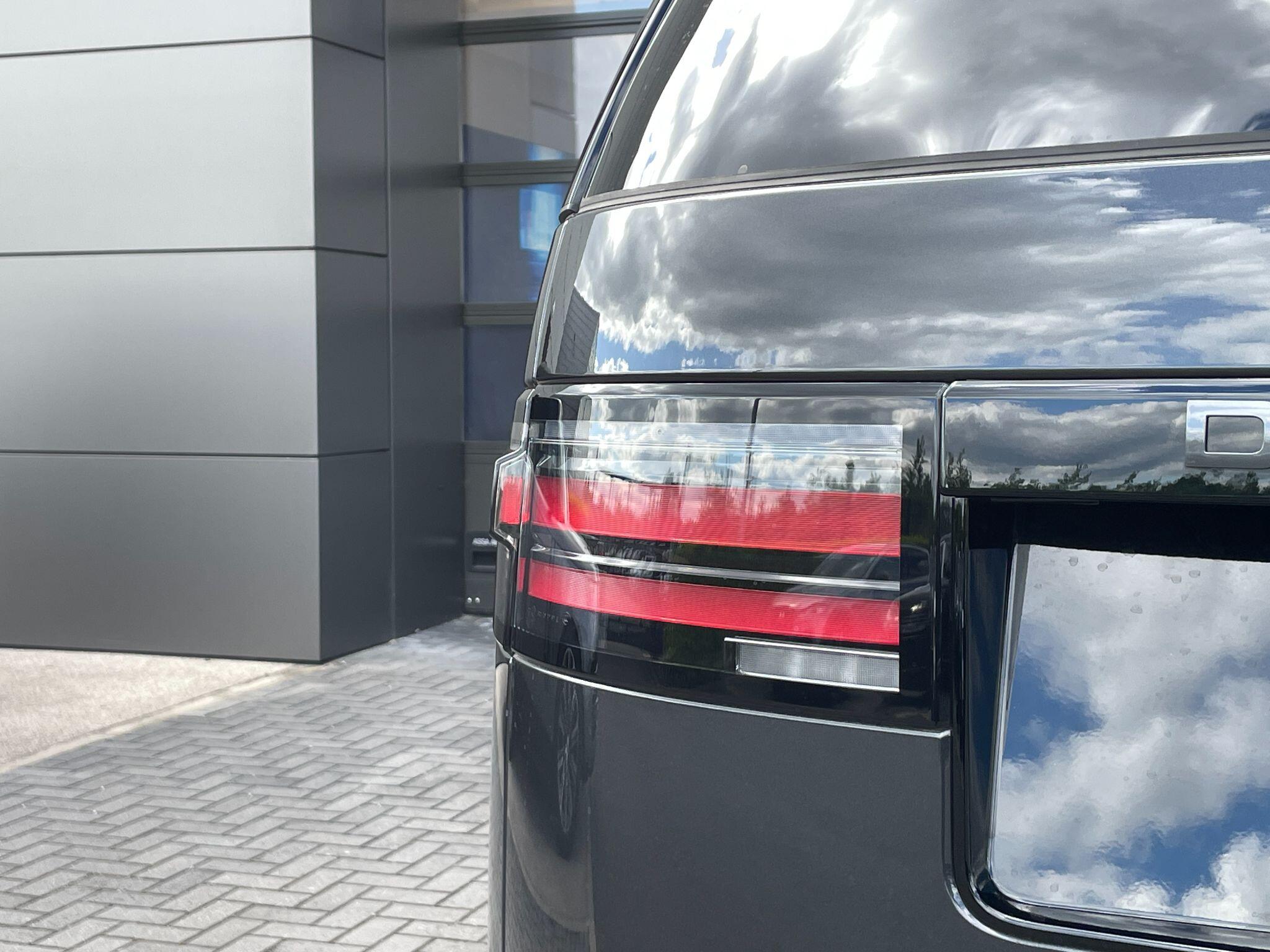 Land Rover Discovery view 39