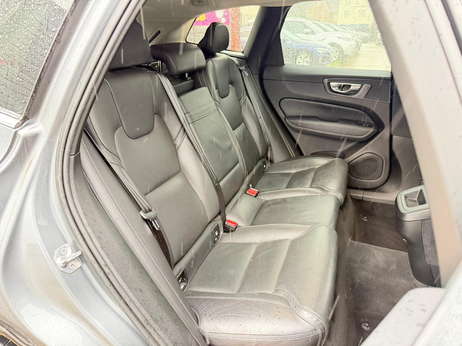Volvo XC60 view 18