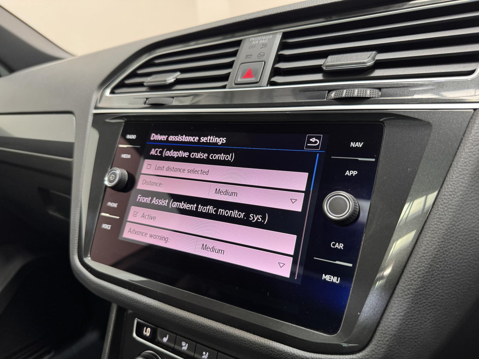Volkswagen Tiguan view 30