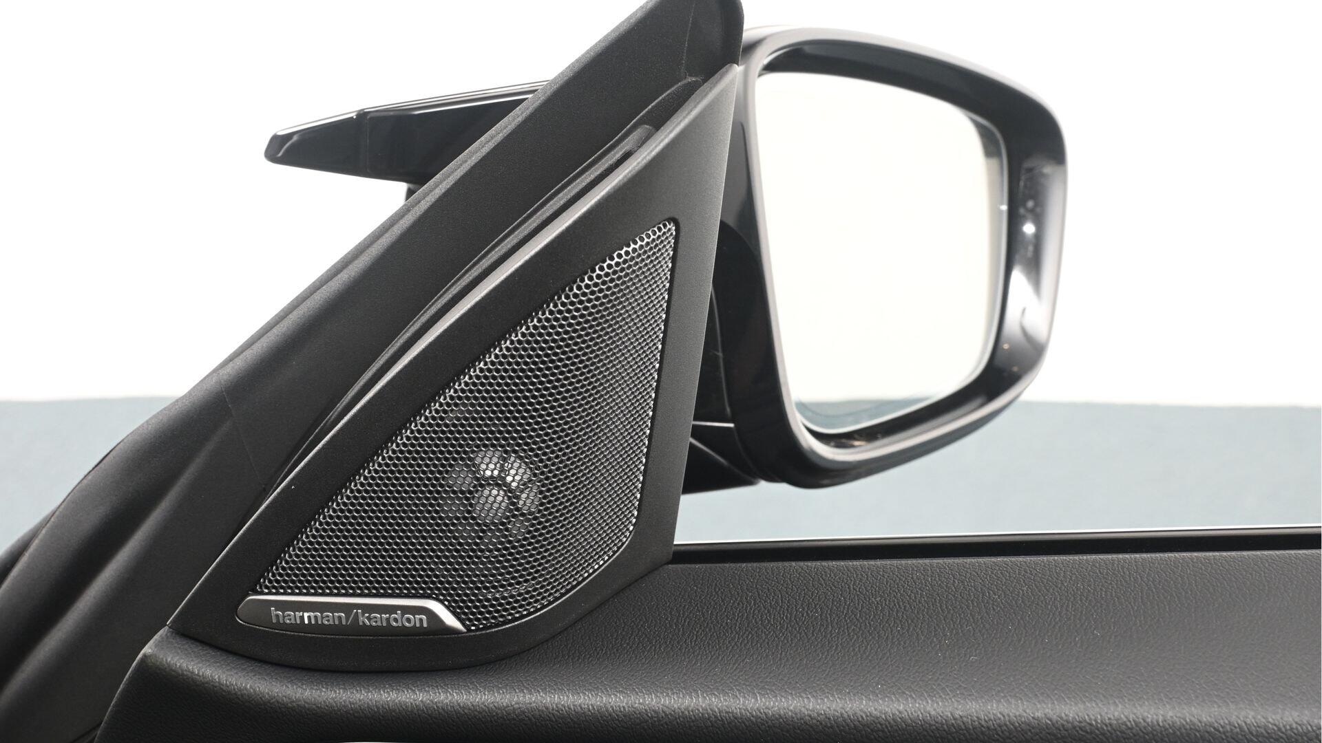 BMW I4 view 21