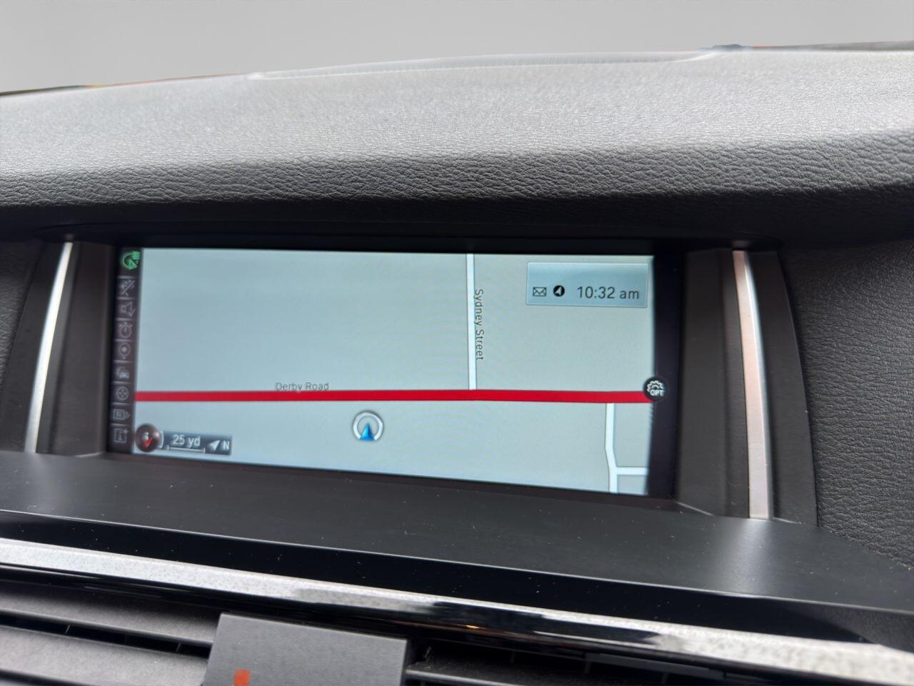 BMW X4 view 22
