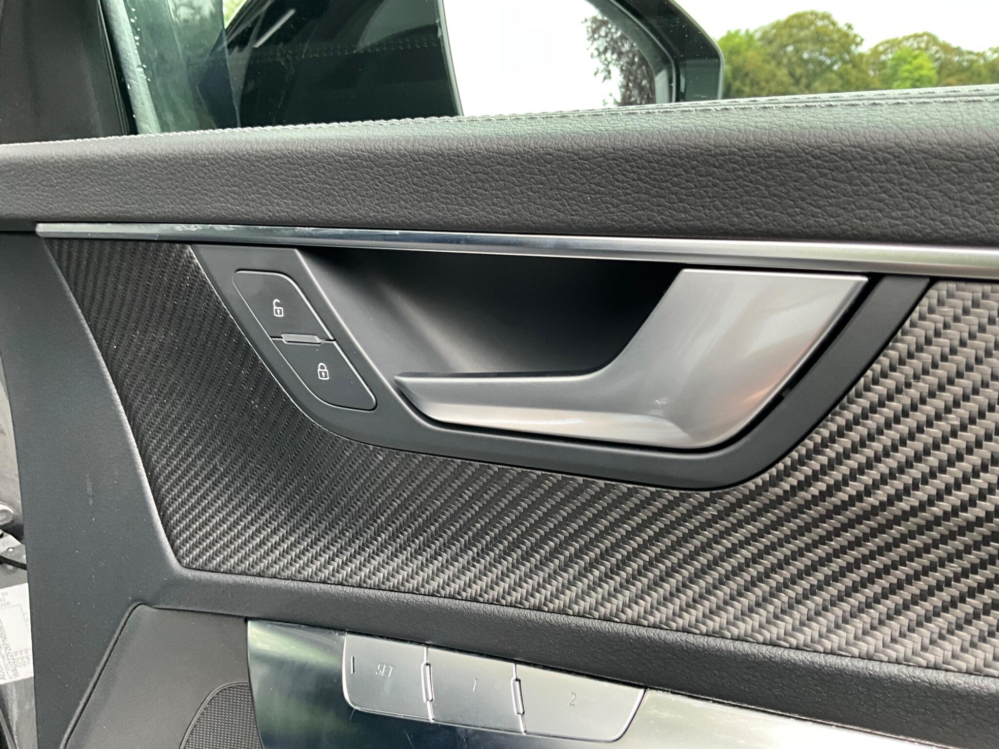 Audi A6 Avant view 21