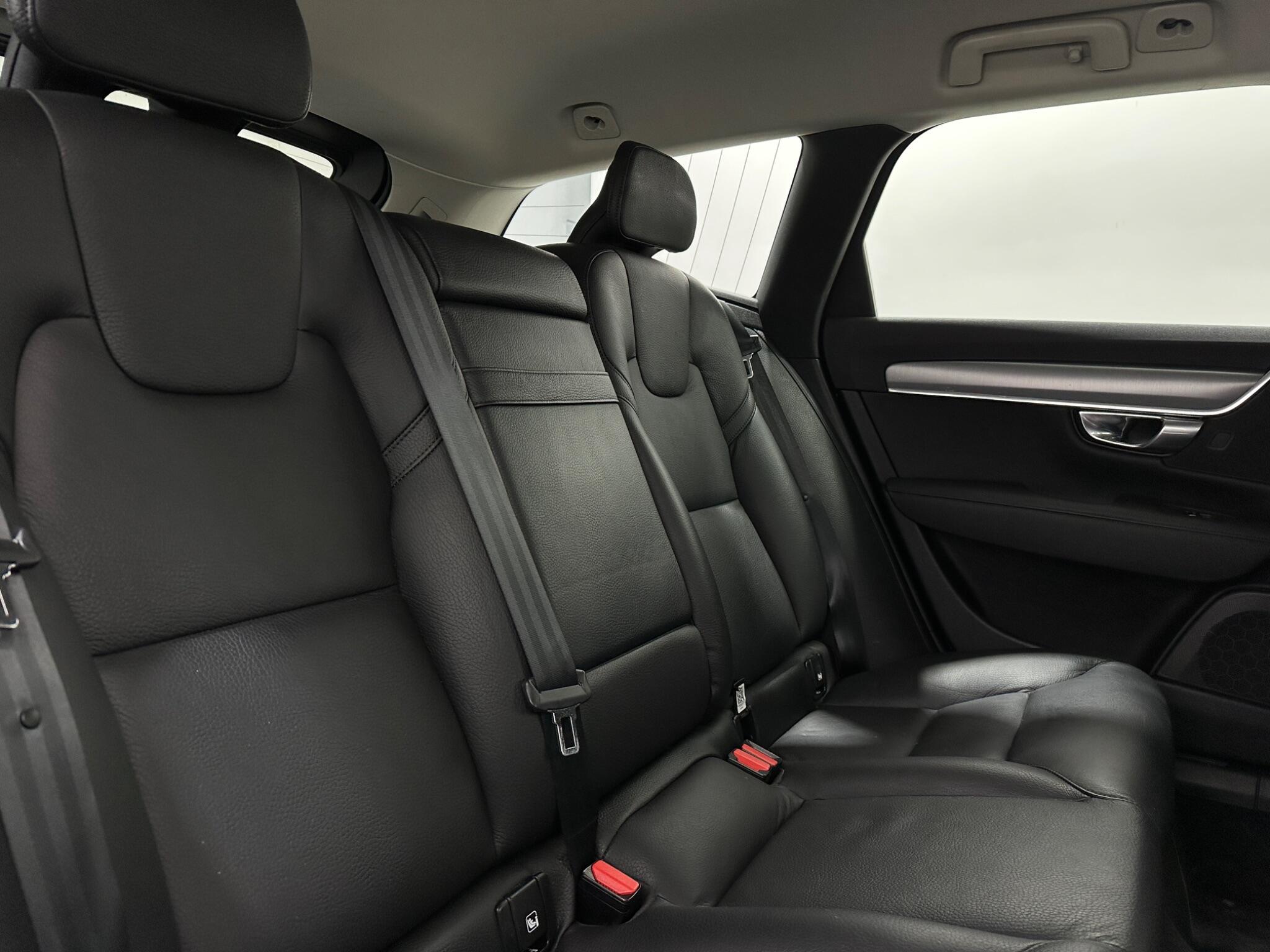 Volvo V90 view 41