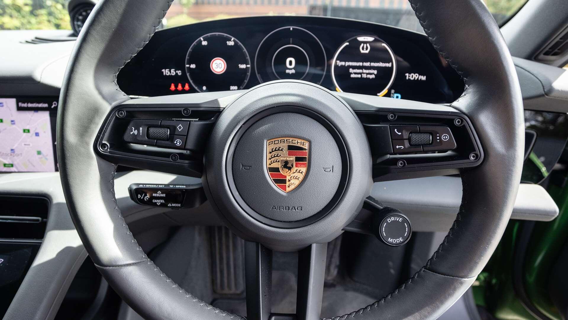 Porsche Taycan view 17