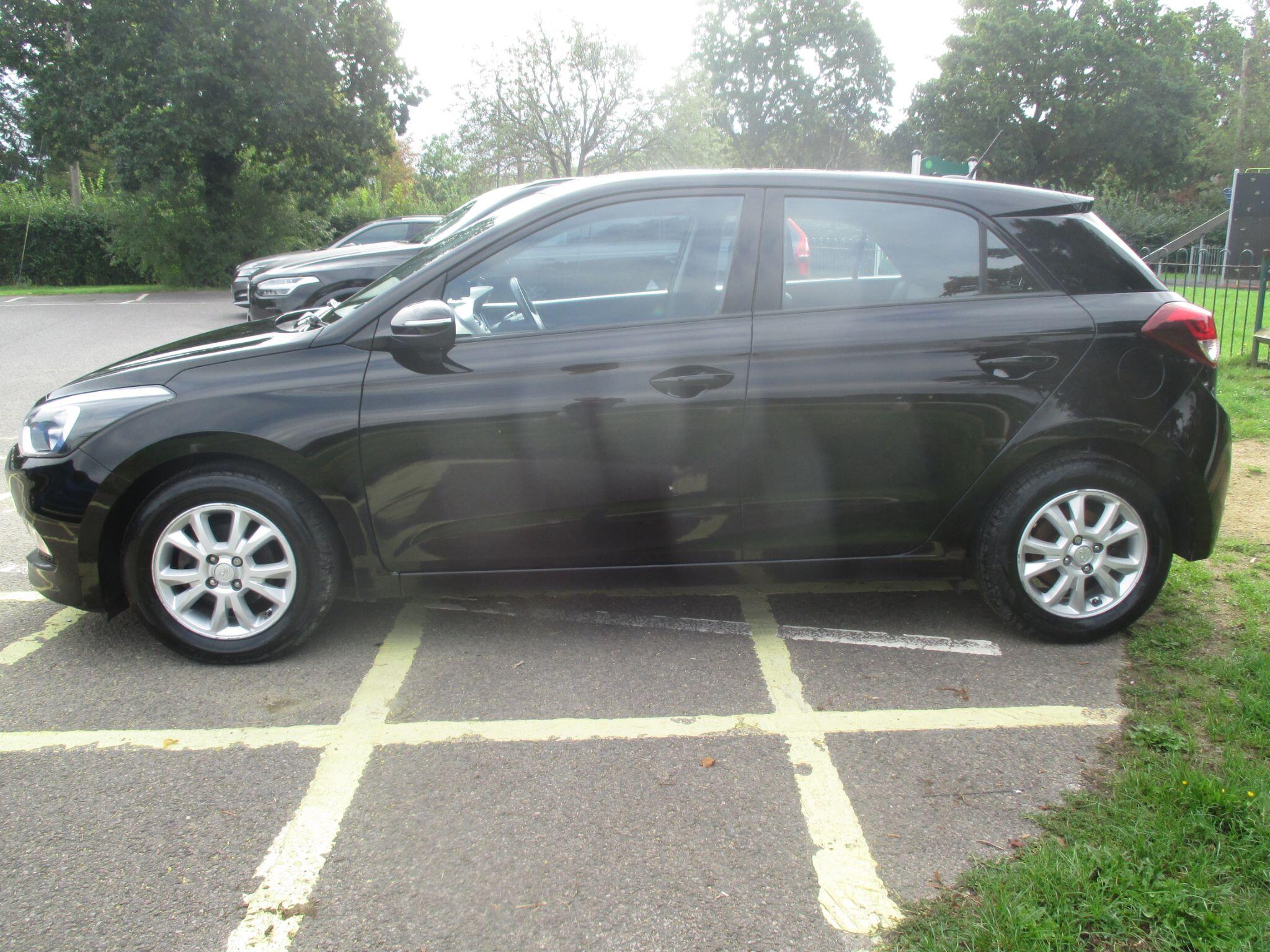 Hyundai i20 view 17
