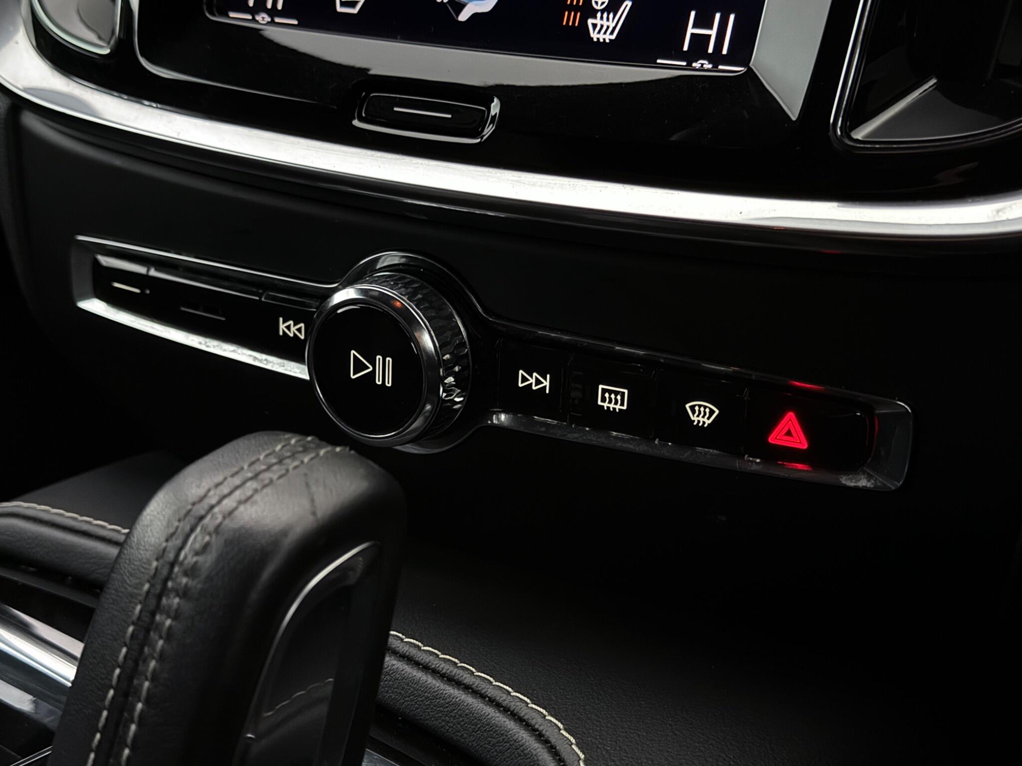 Volvo S60 view 22