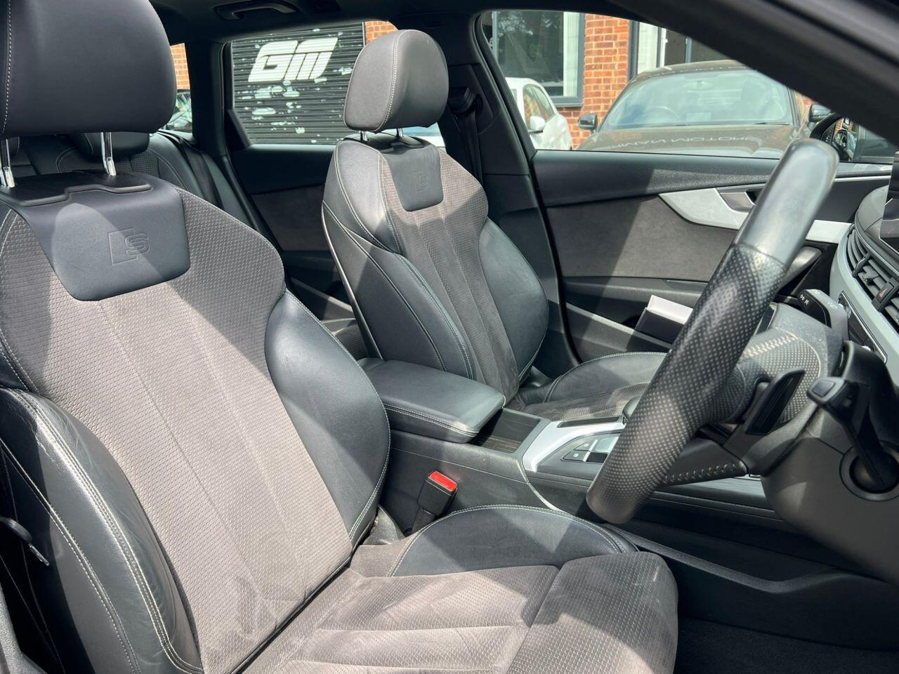 Audi A4 view 16