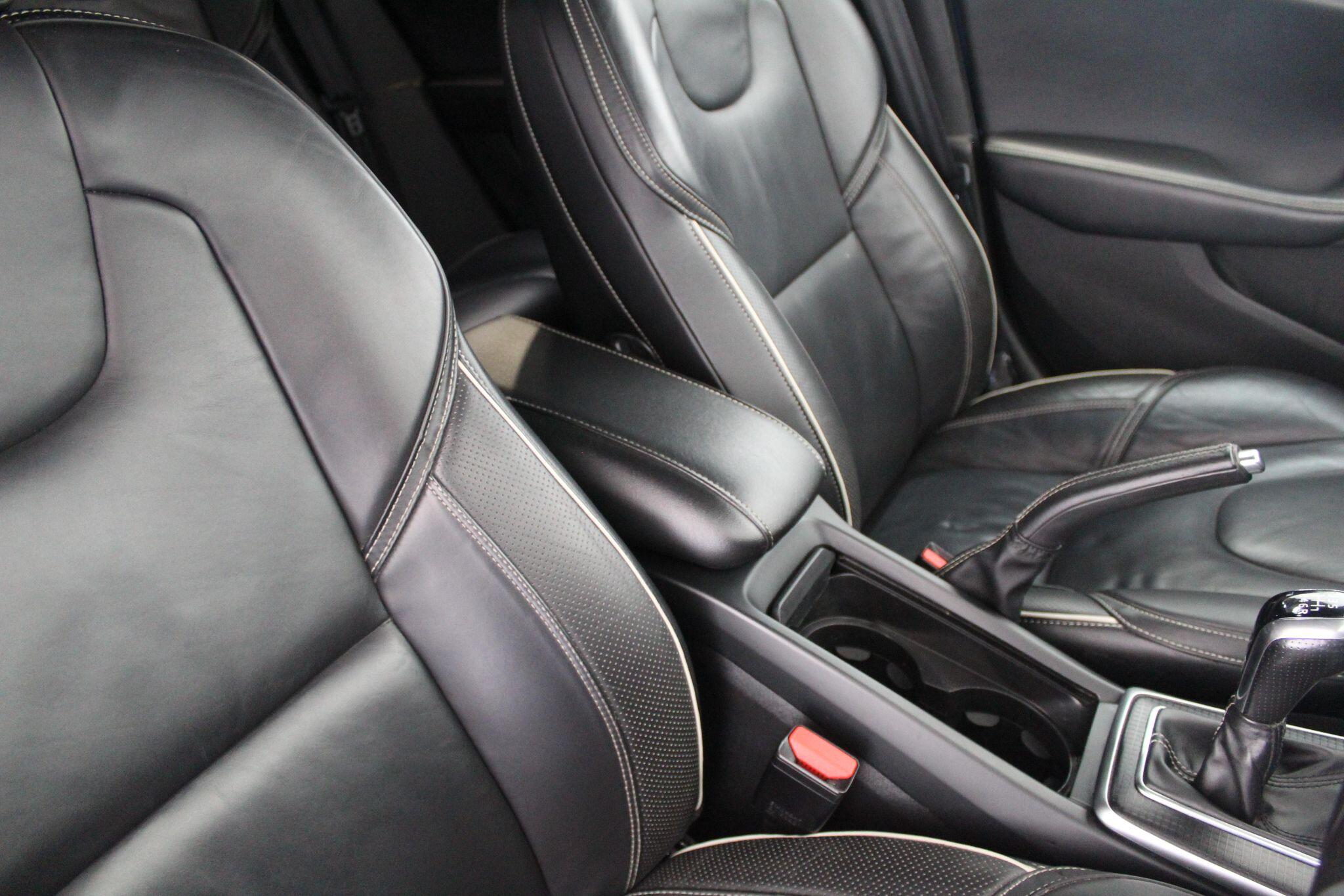 Volvo V40 view 42