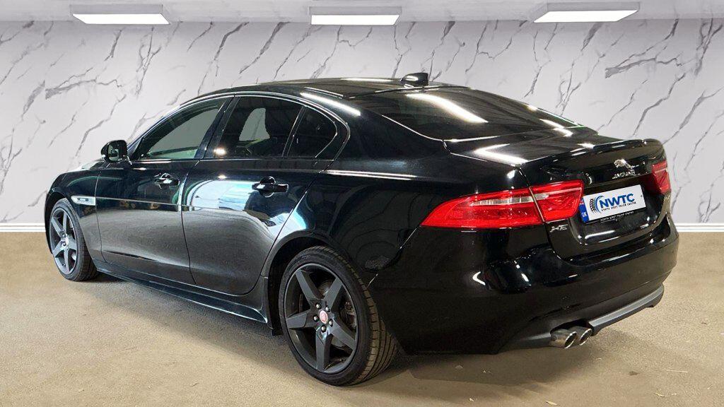 Jaguar XE view 5