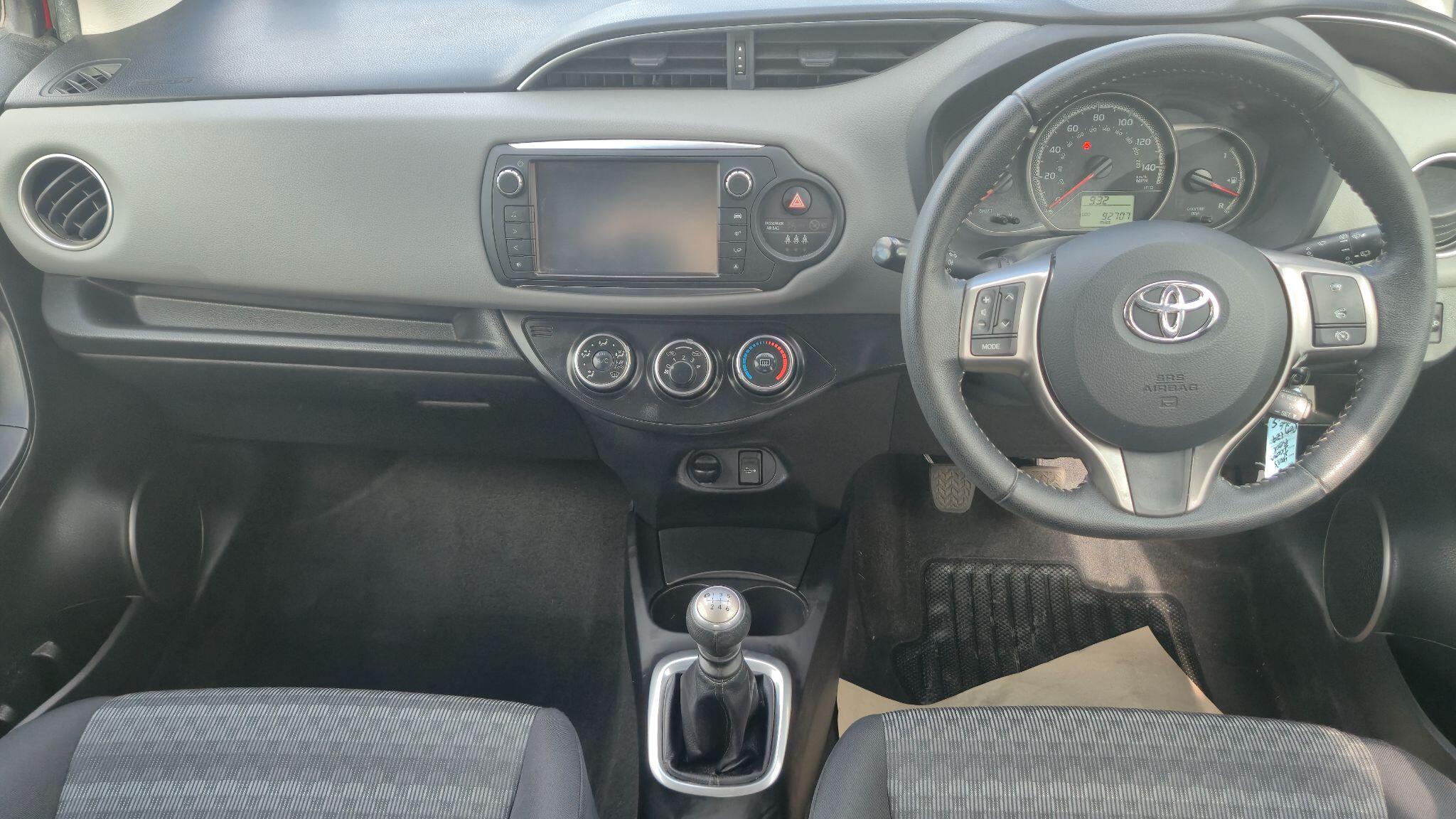 Toyota Yaris view 28