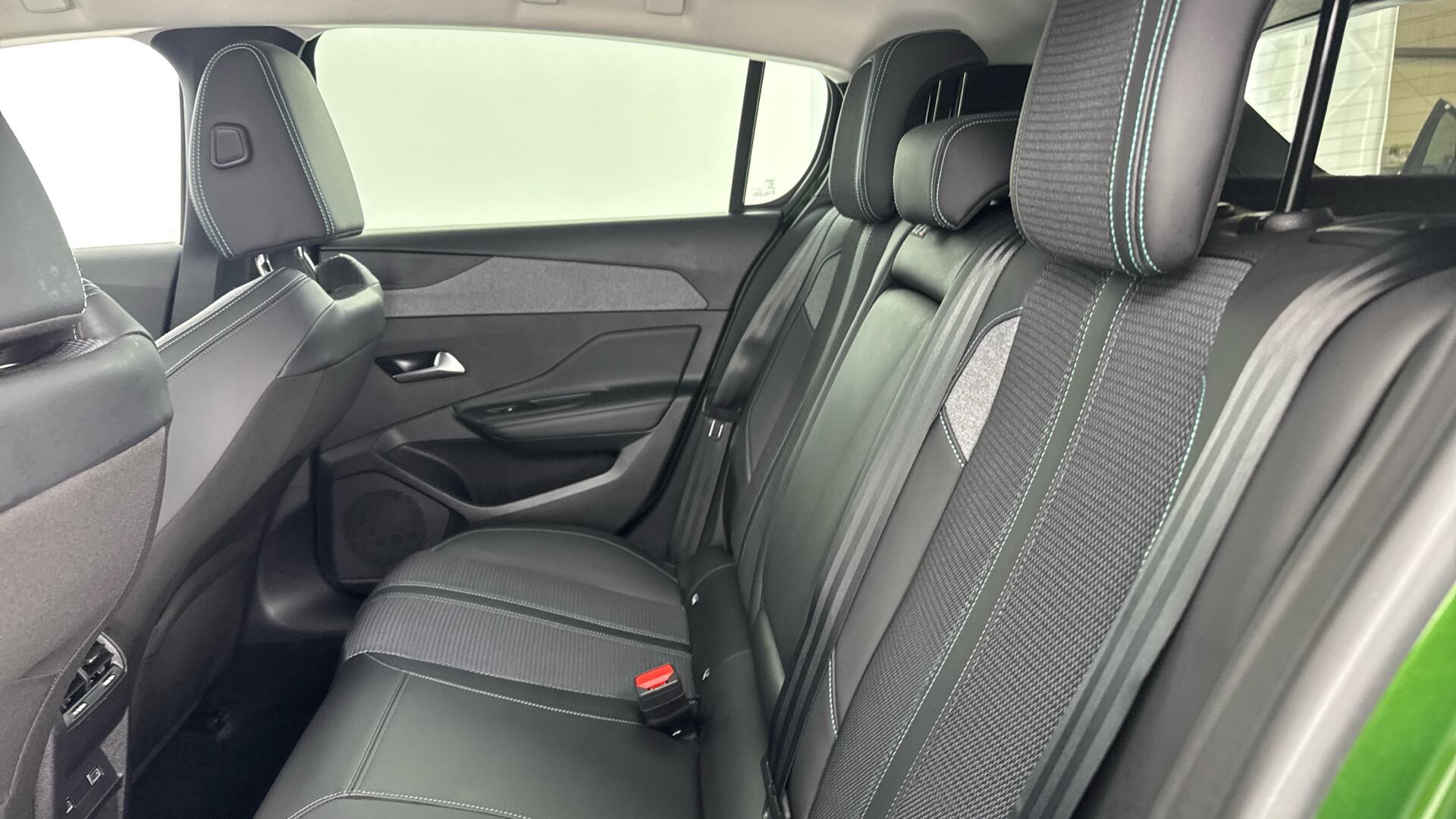 Peugeot 308 view 14