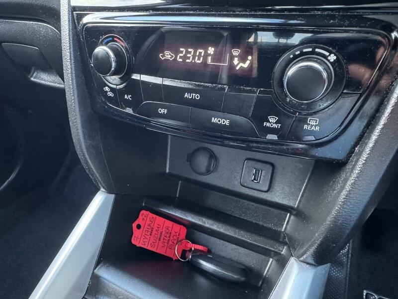 Suzuki Vitara view 25
