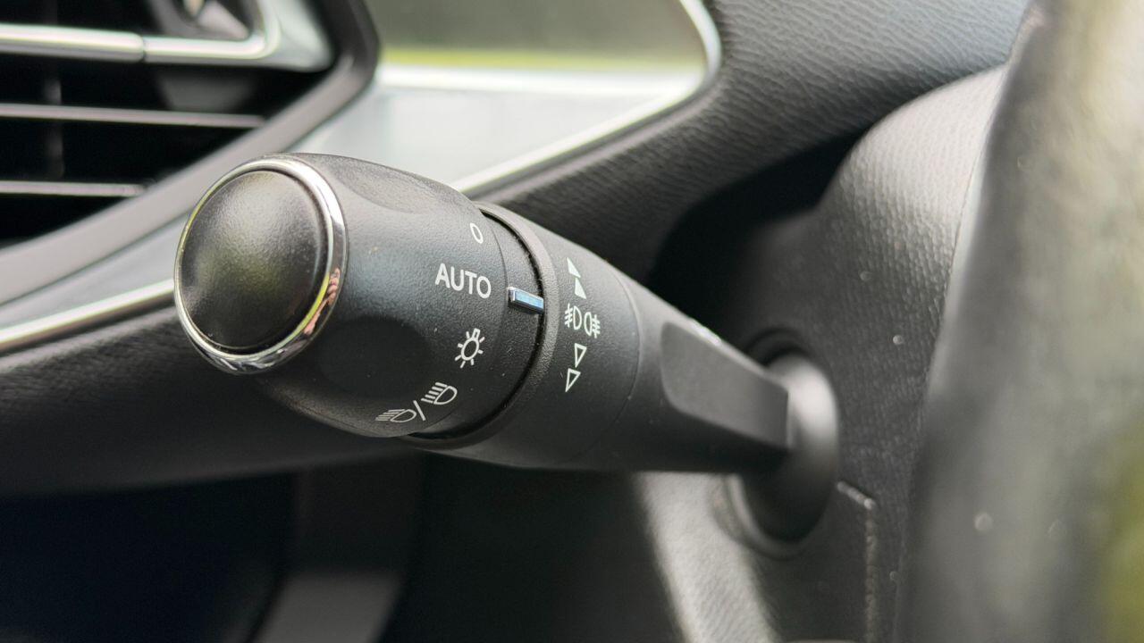 Peugeot 308 view 20