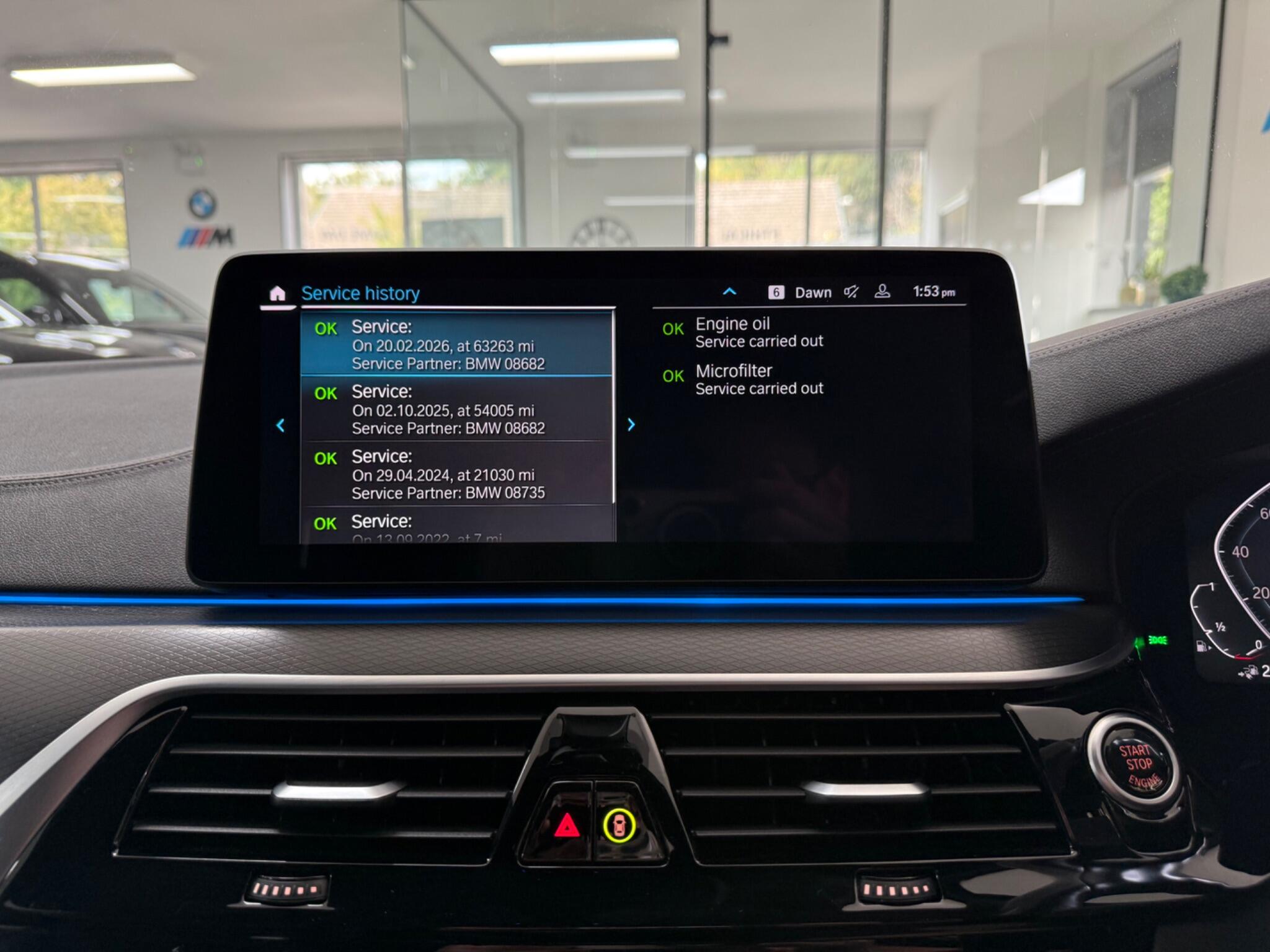 BMW 5 Series view 23