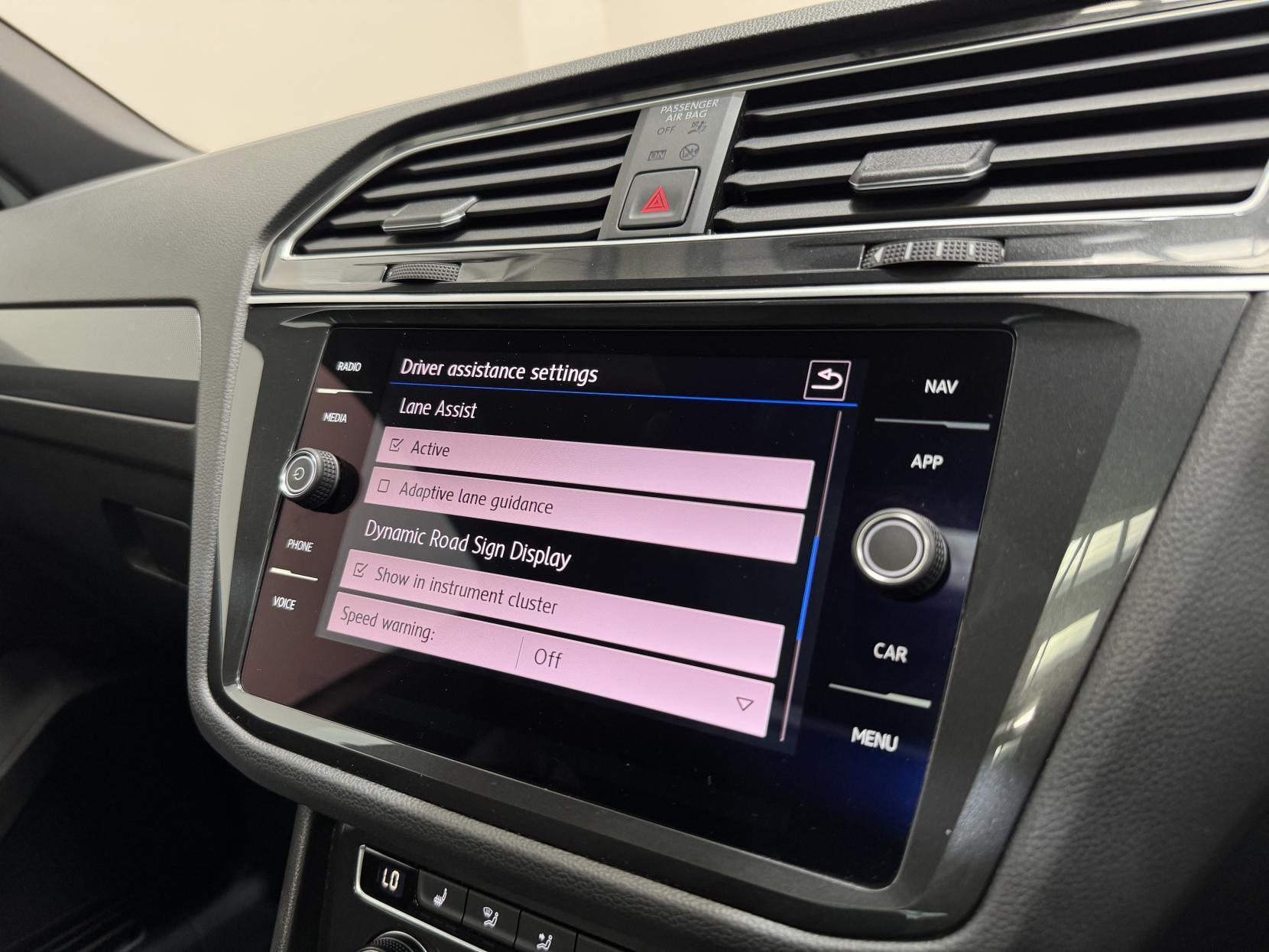 Volkswagen Tiguan view 31