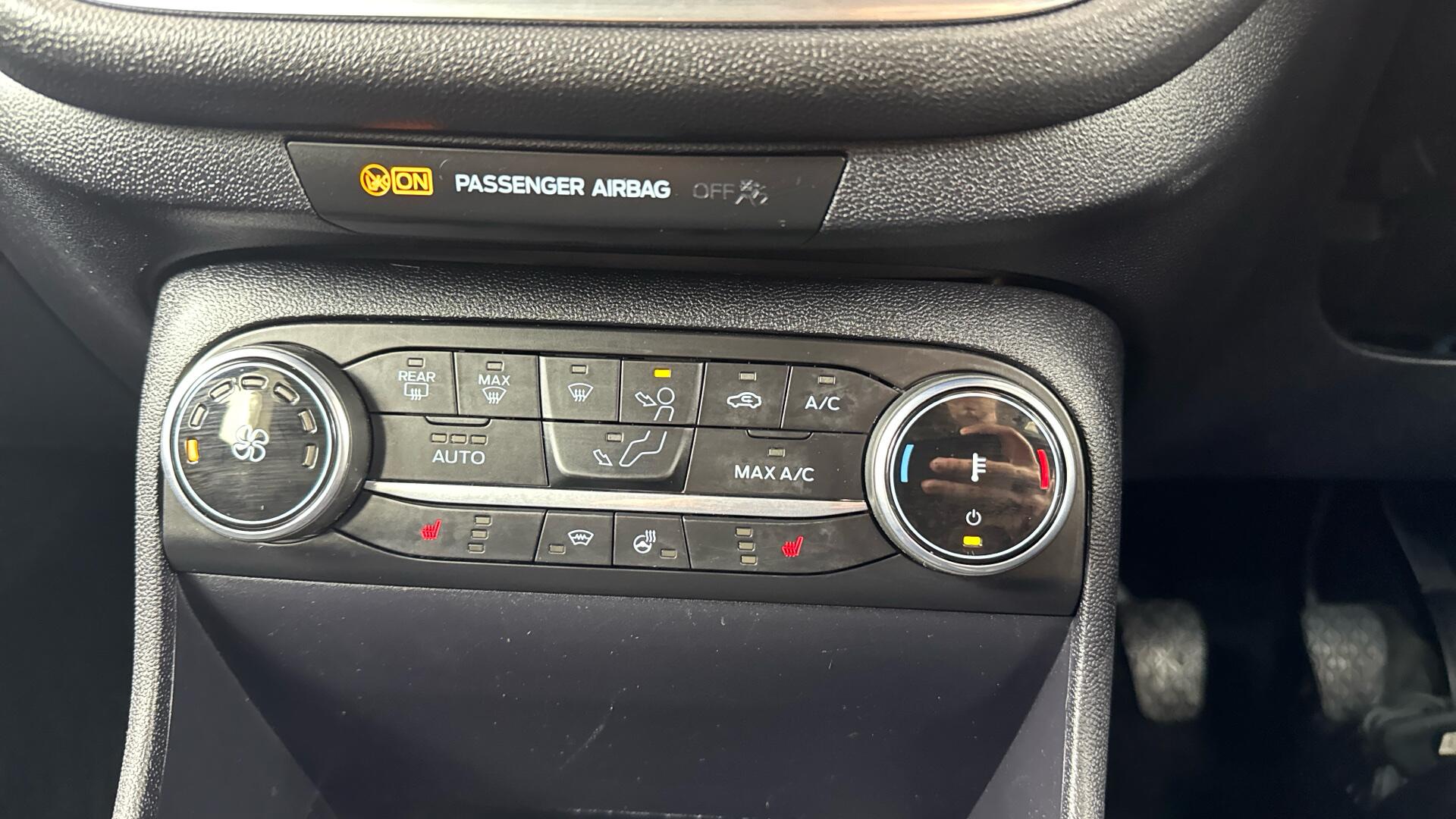 Ford Fiesta view 35