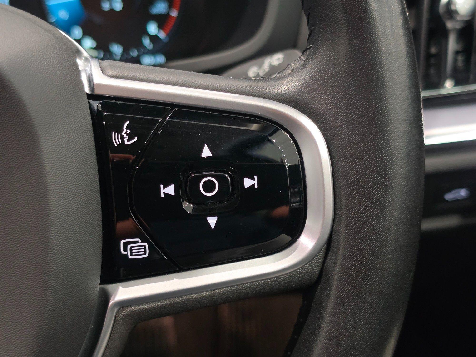 Volvo V60 Cross Country view 85