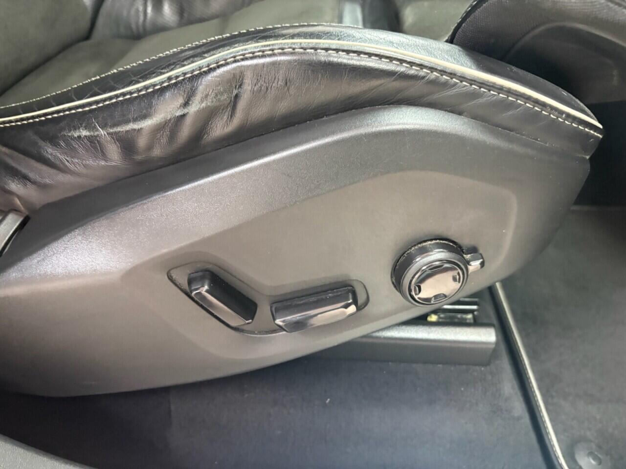 Volvo XC90 view 13