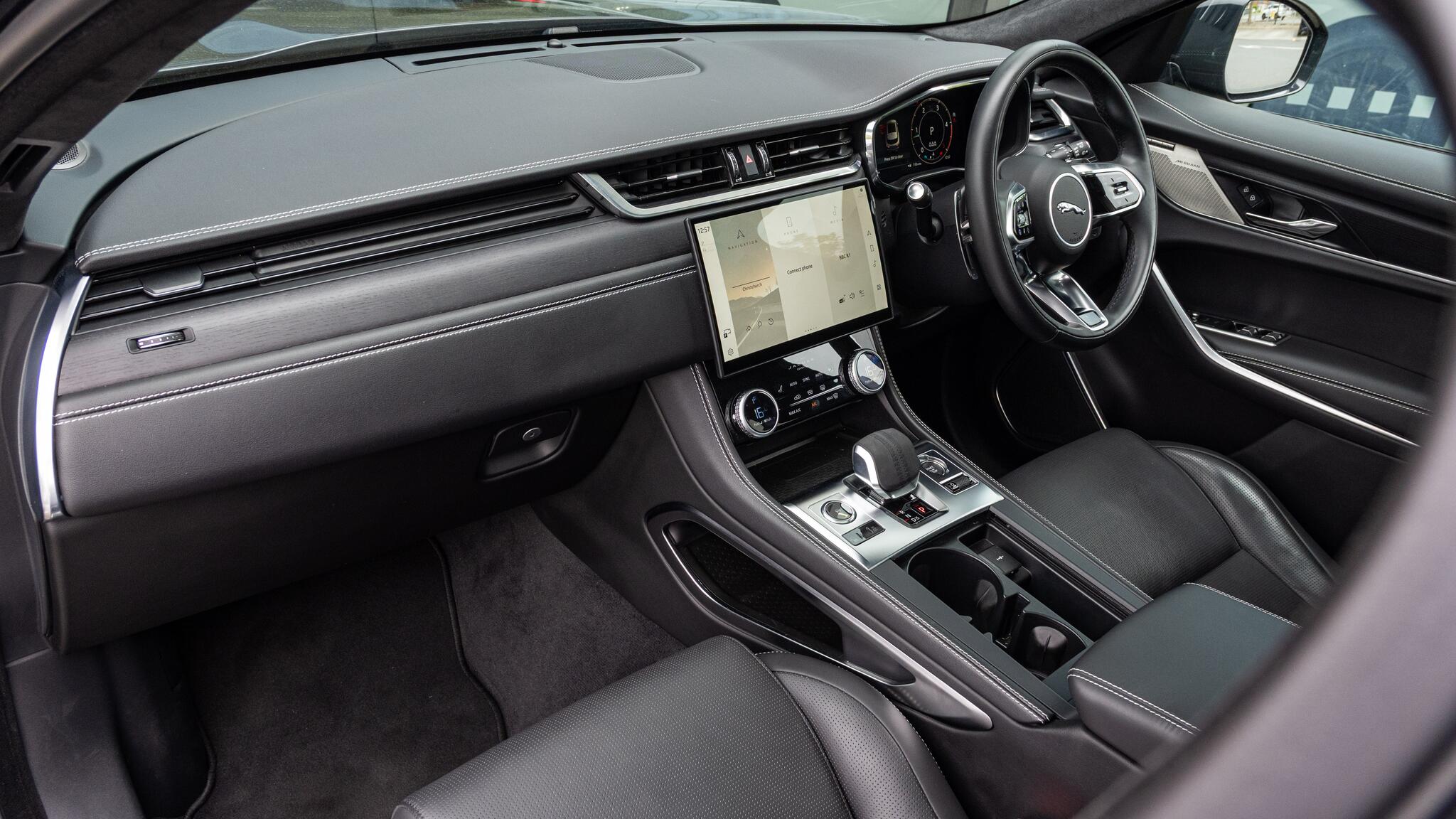 Jaguar F-Pace view 55