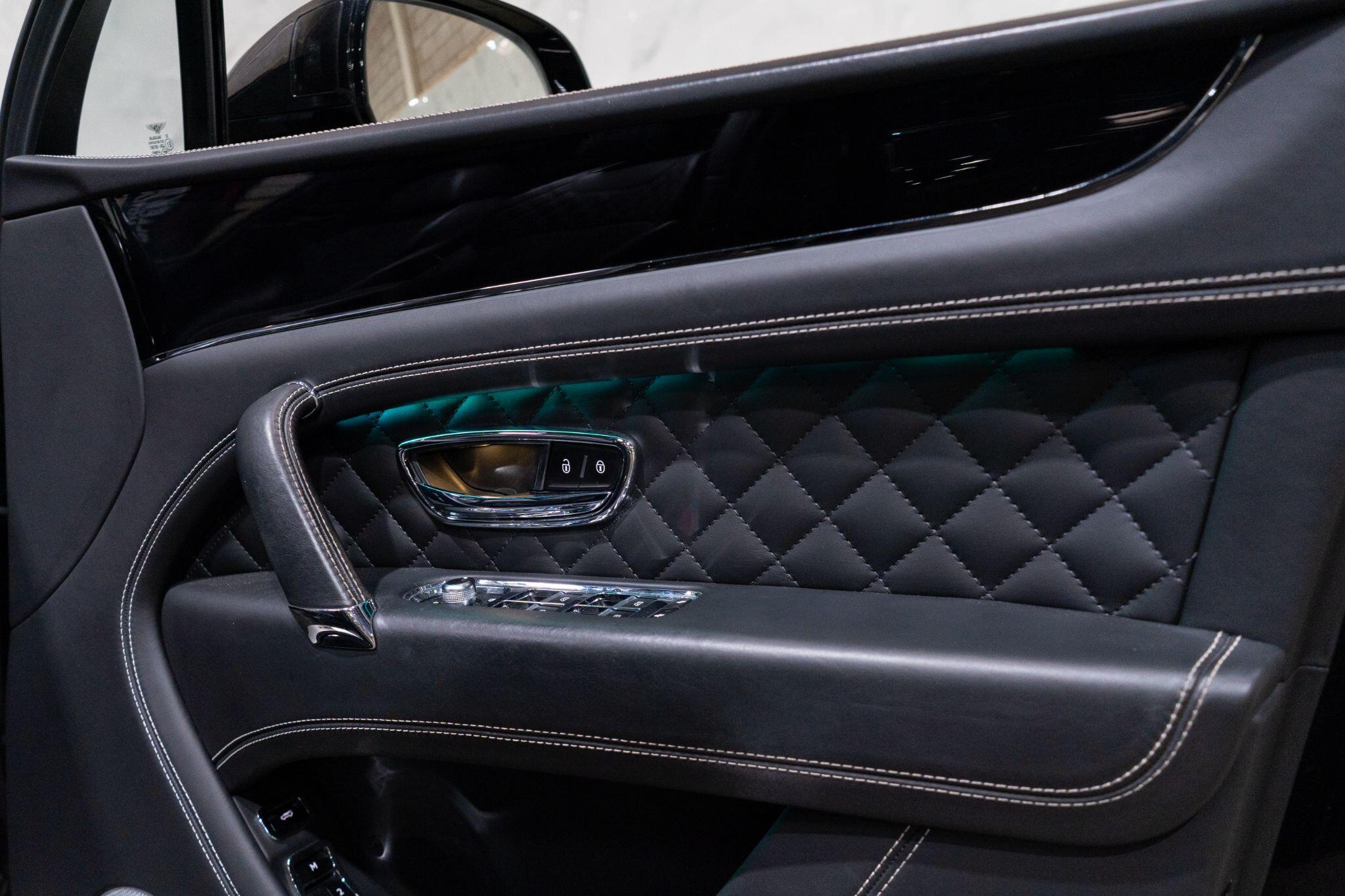 Bentley Bentayga view 20