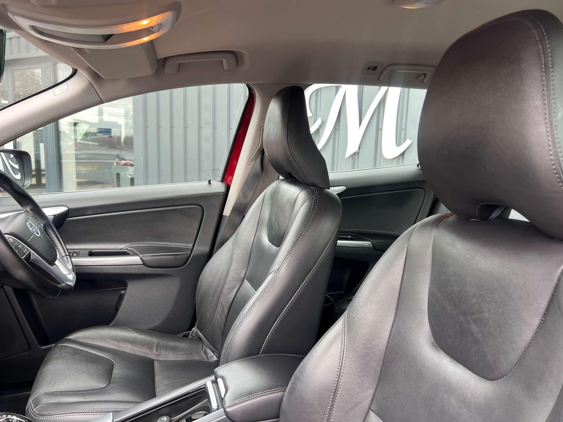 Volvo XC60 view 41