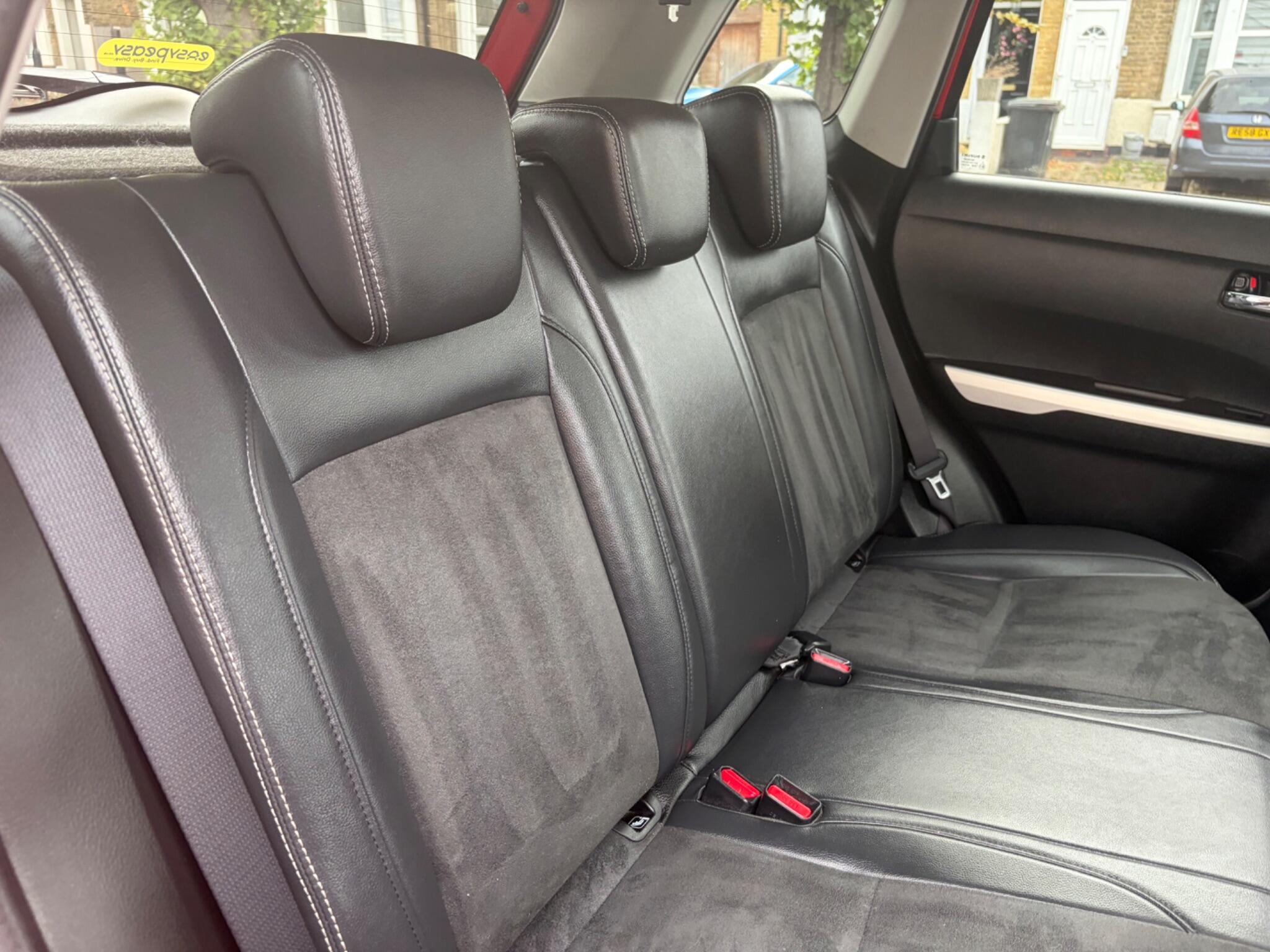 Suzuki Vitara view 65