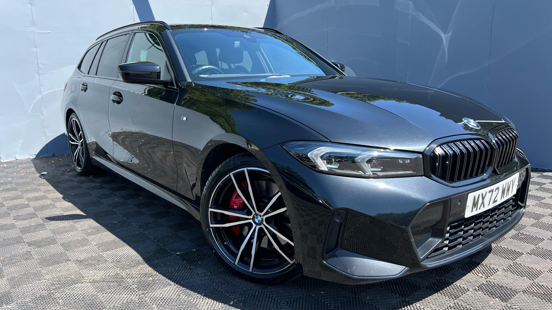 BMW 3 Series view 24