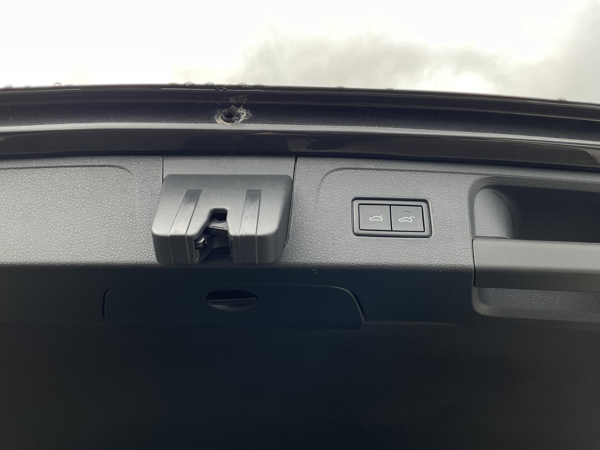 Volkswagen Passat view 29