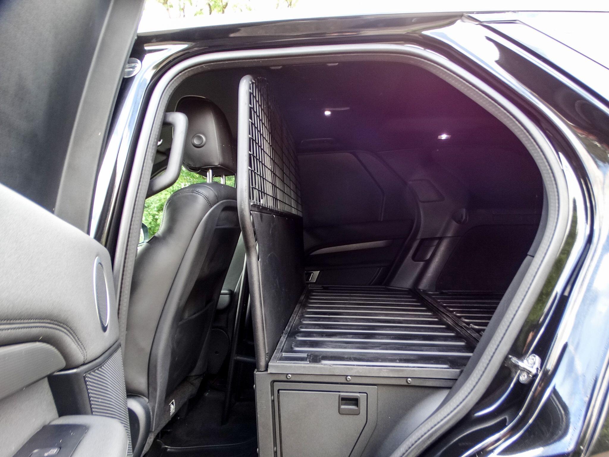 Land Rover Discovery 3 view 19