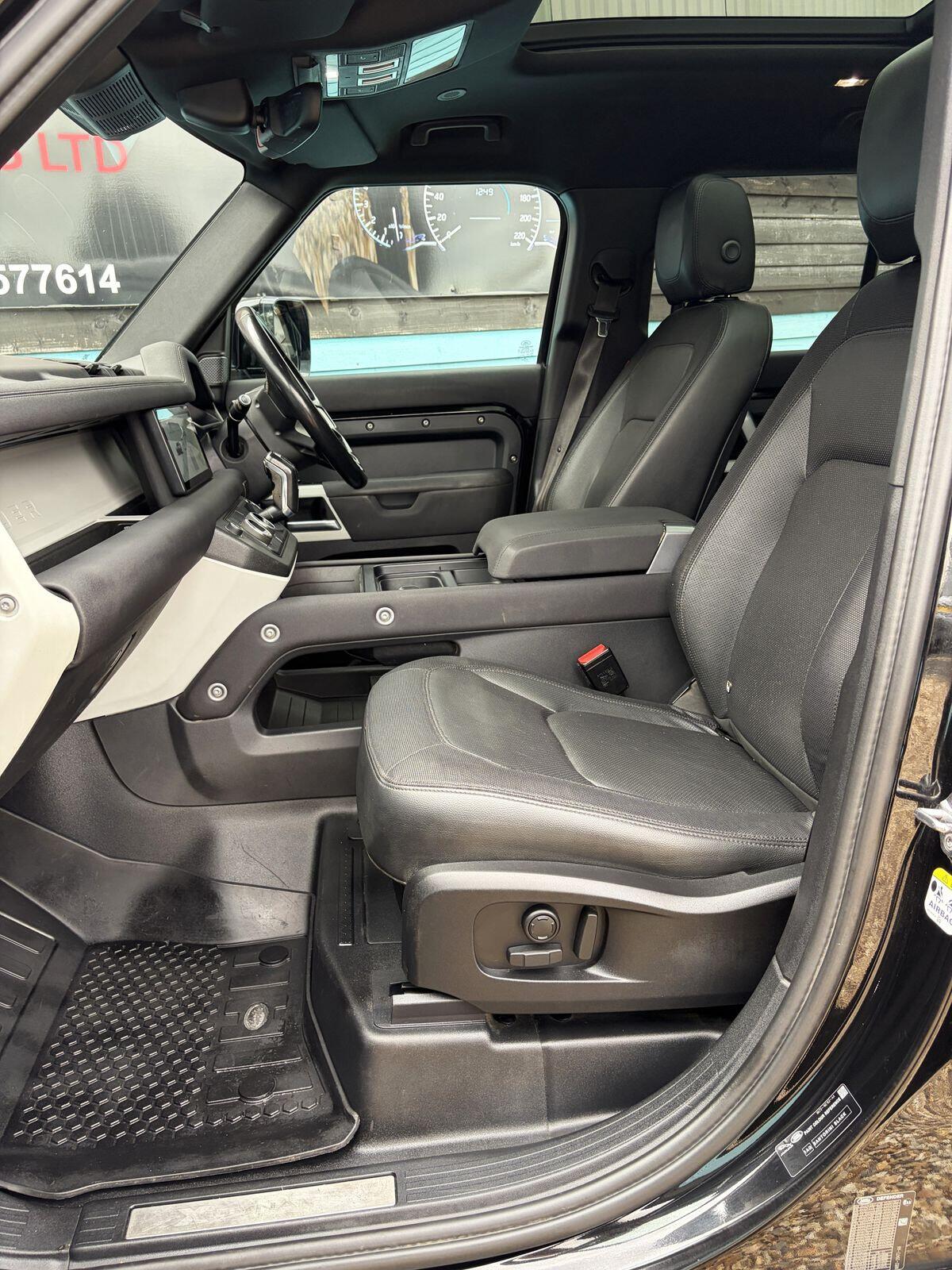 Land Rover Defender view 9