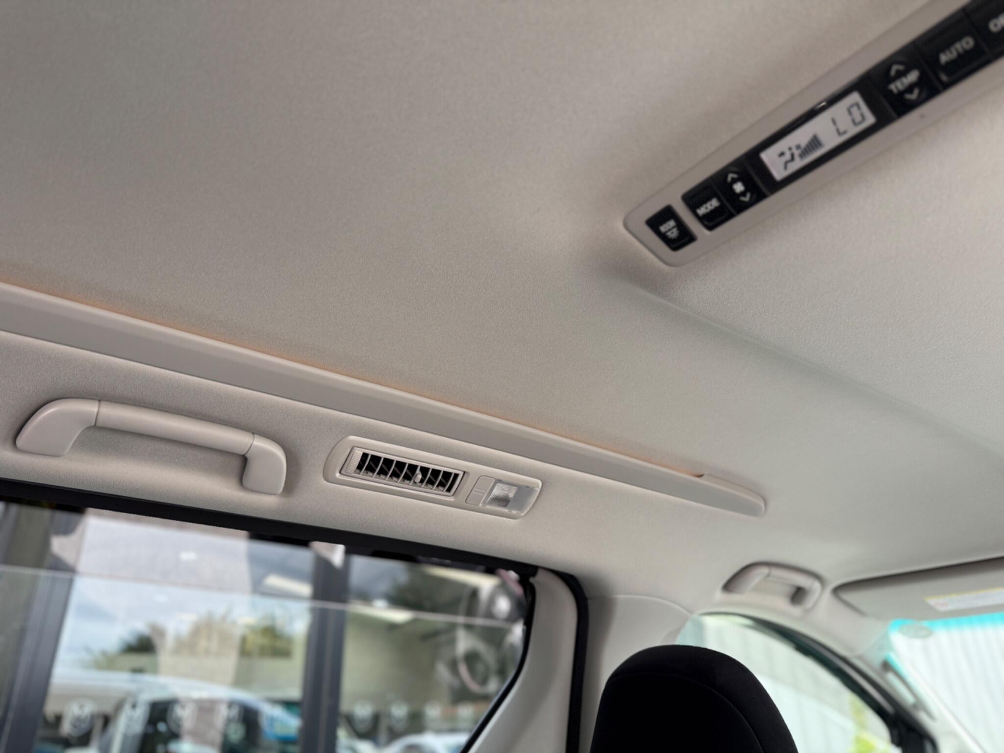 Toyota Vellfire view 53