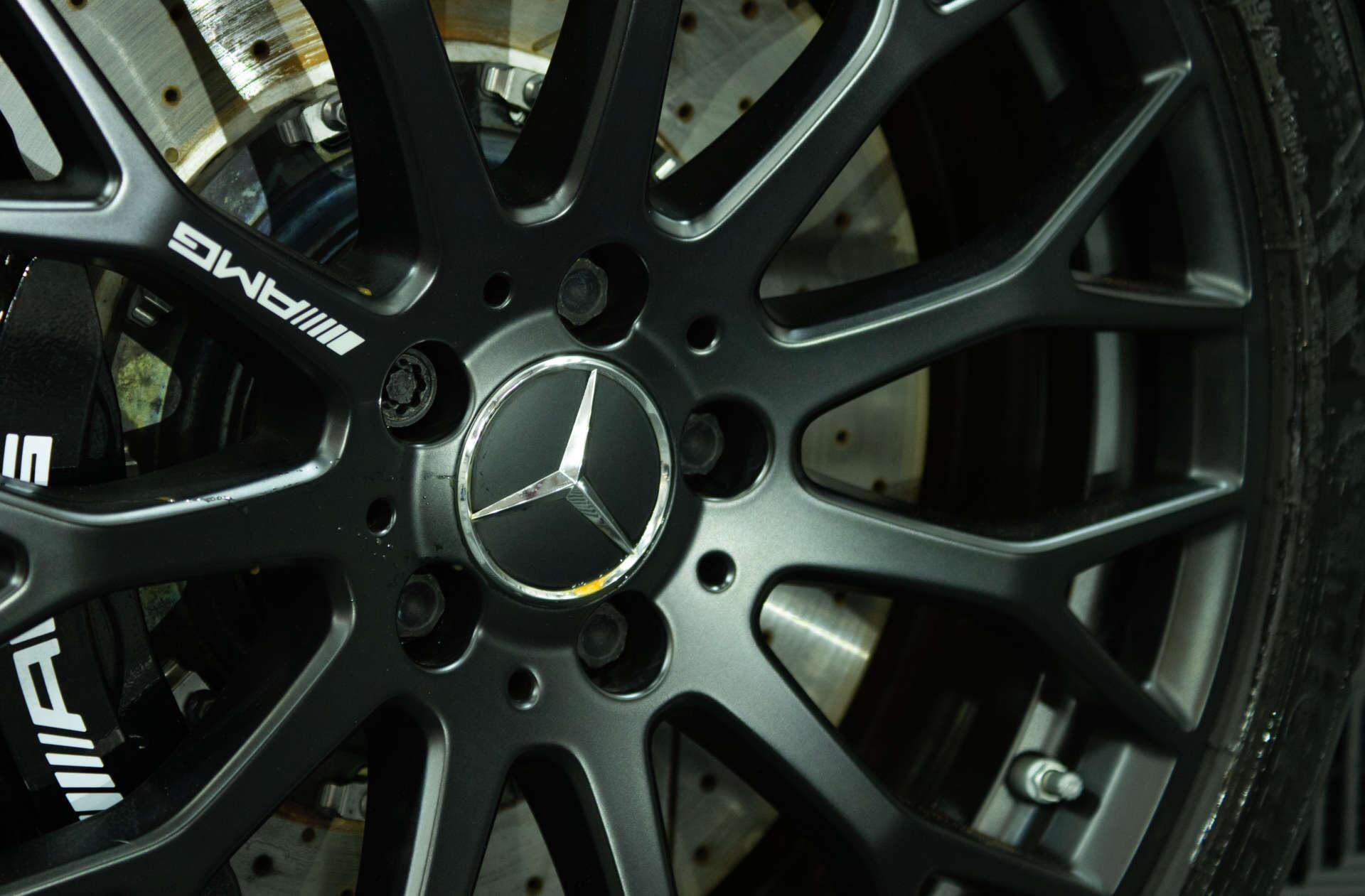 Mercedes-Benz Amg GT view 13