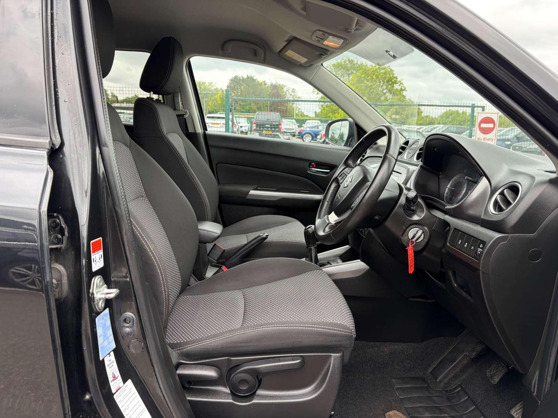 Suzuki Vitara view 35