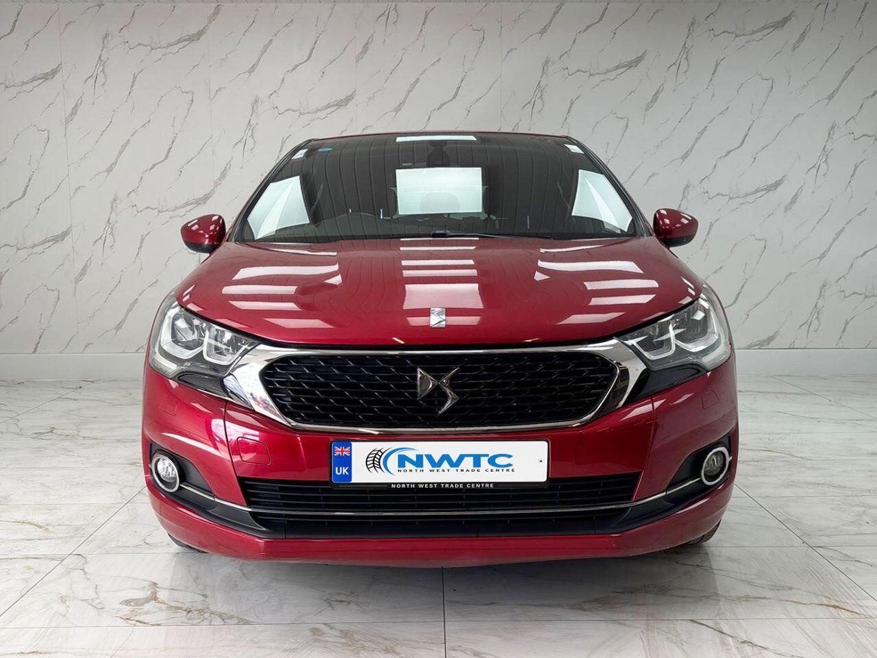 DS Automobiles DS 4 view 5