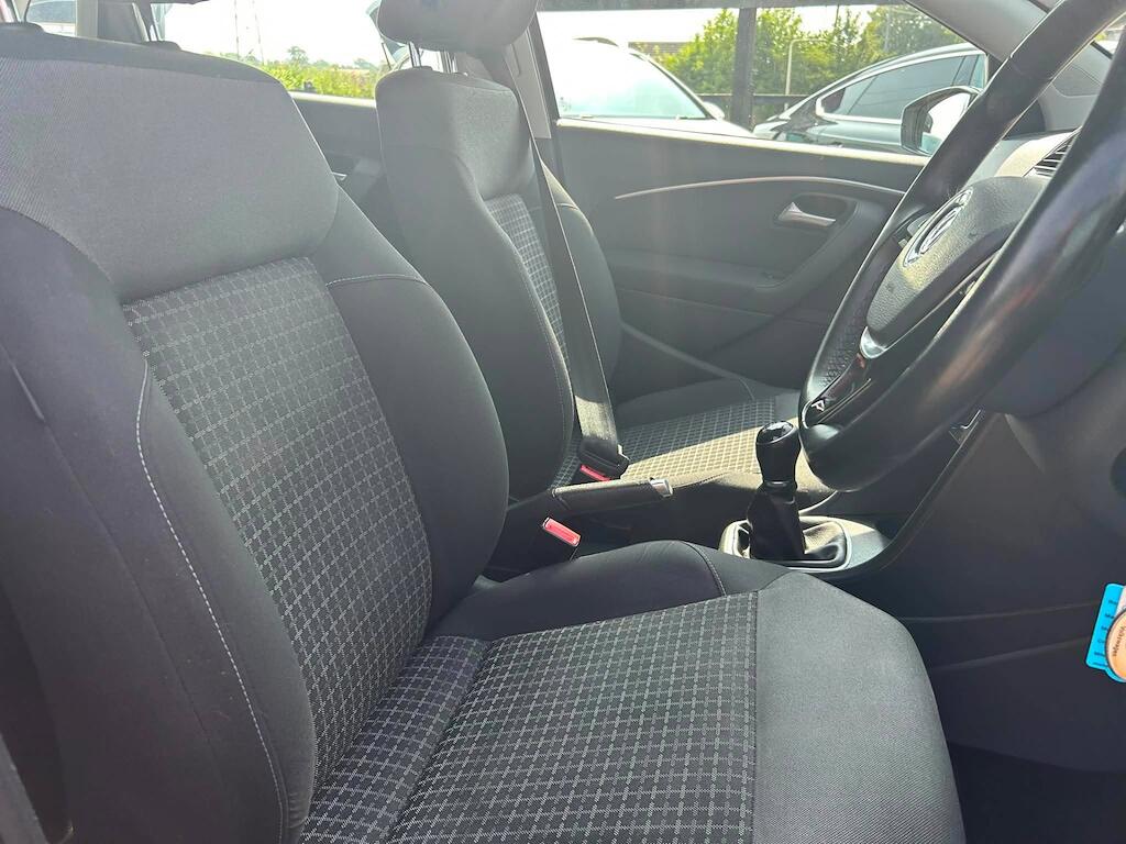 Volkswagen Polo view 9