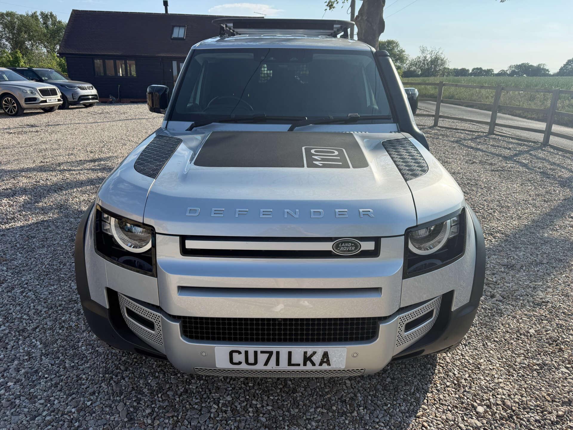 Land Rover Defender view 7
