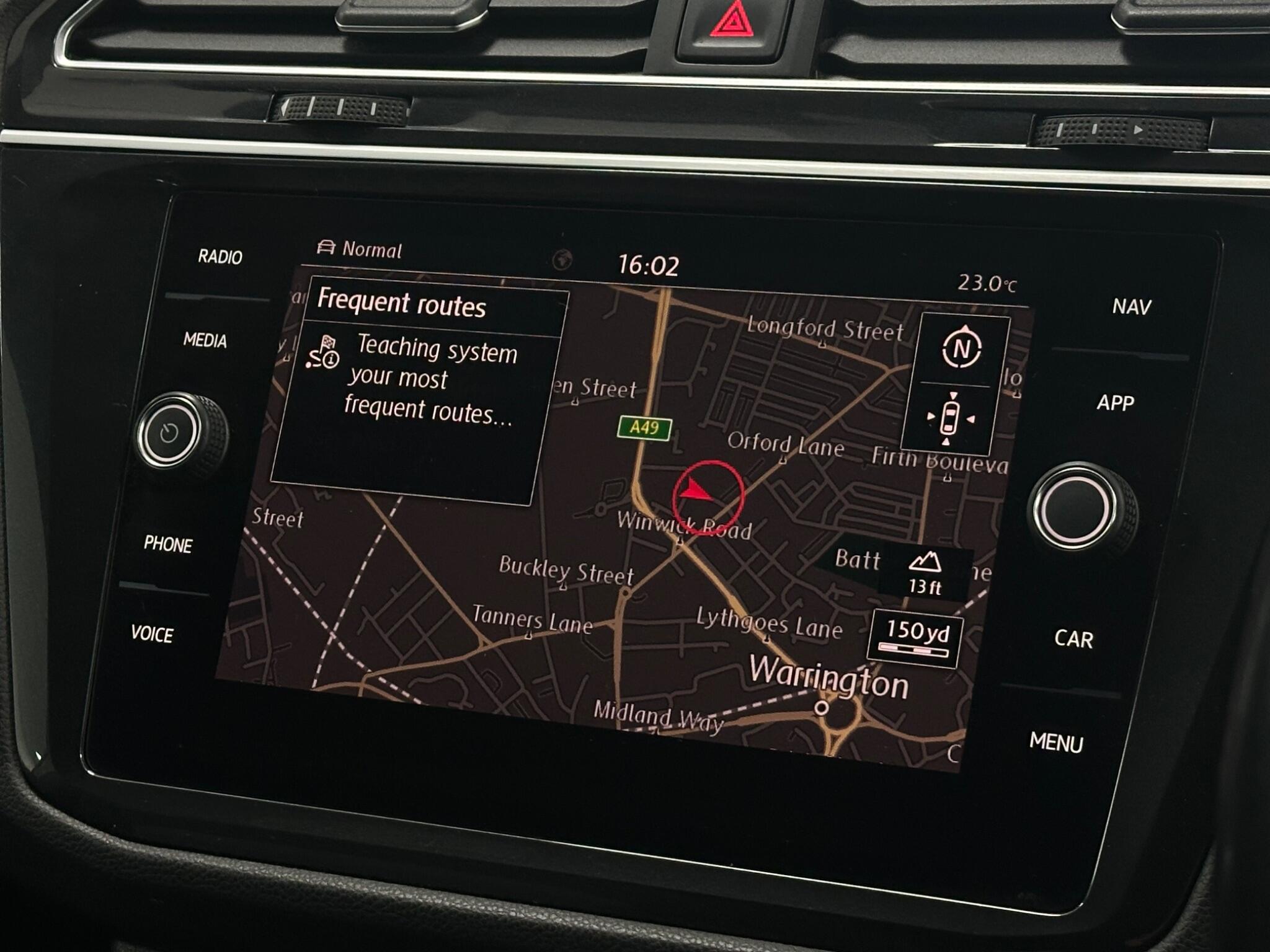 Volkswagen Tiguan view 31