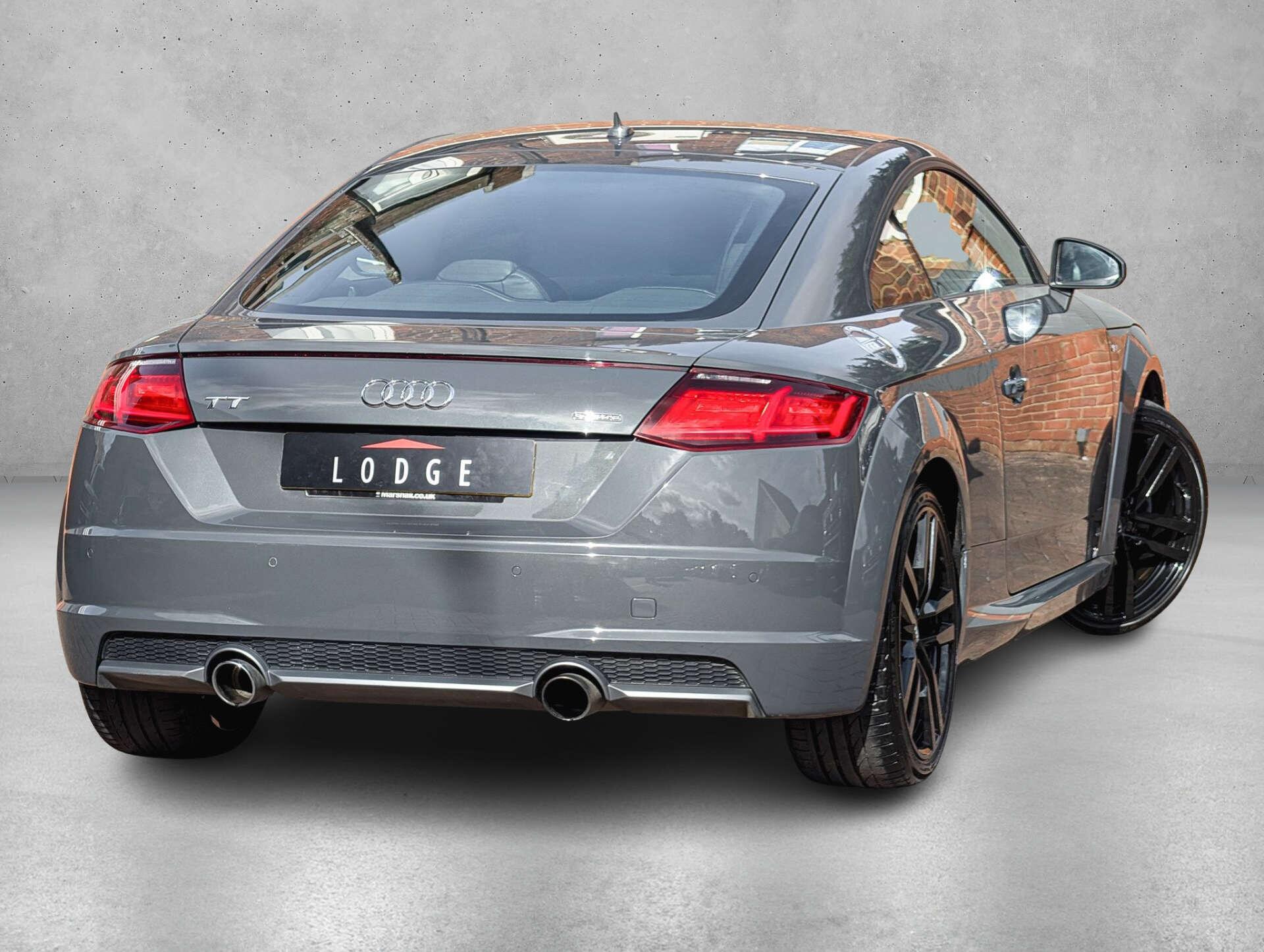 Audi TT view 7