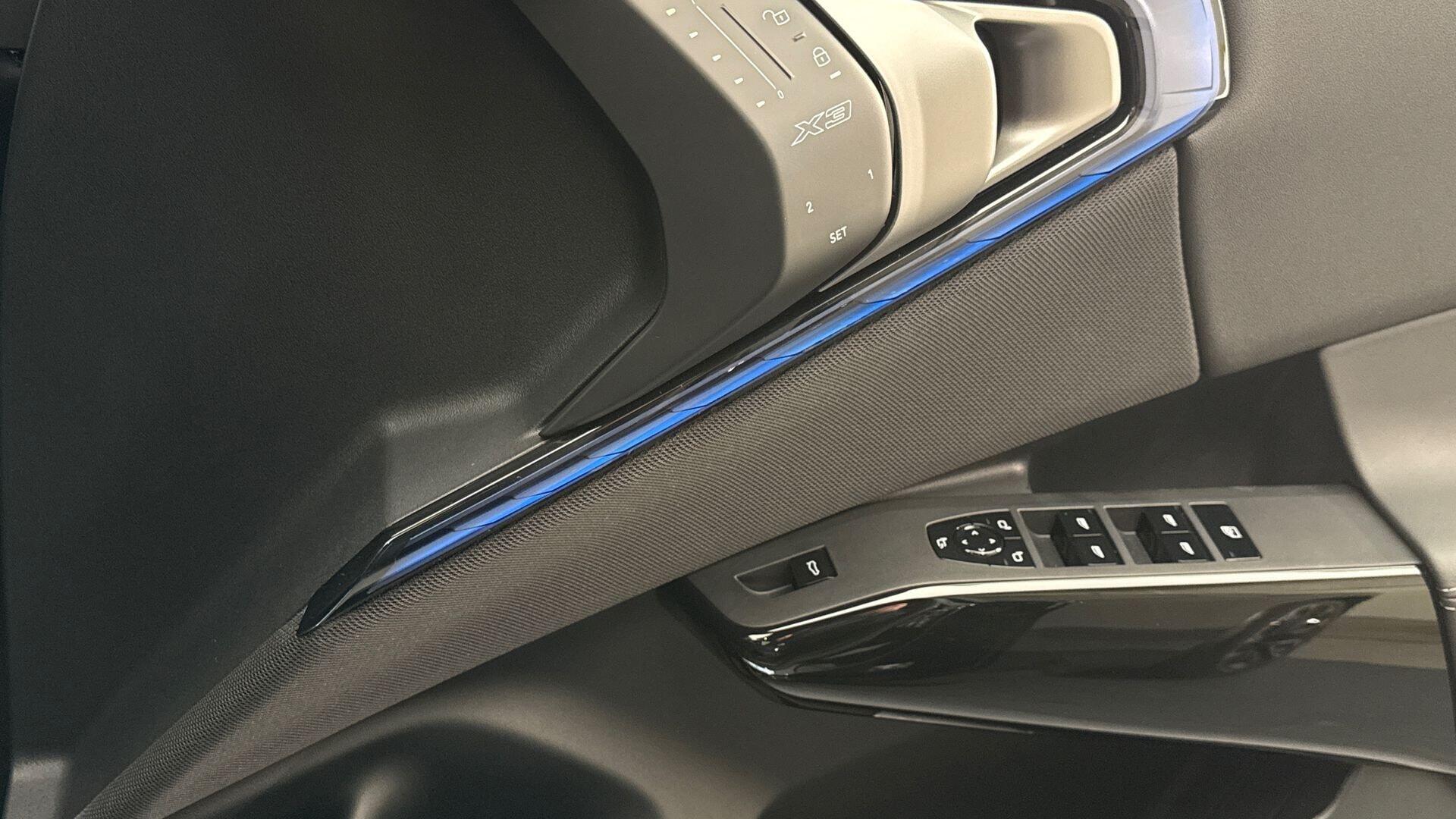 BMW X3 view 21
