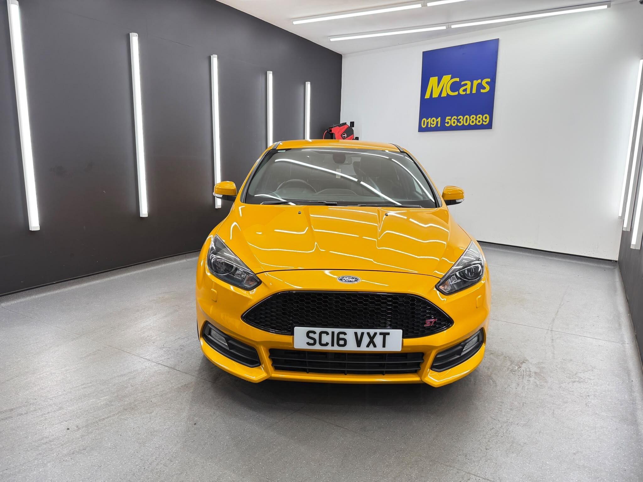 Ford Focus view 6