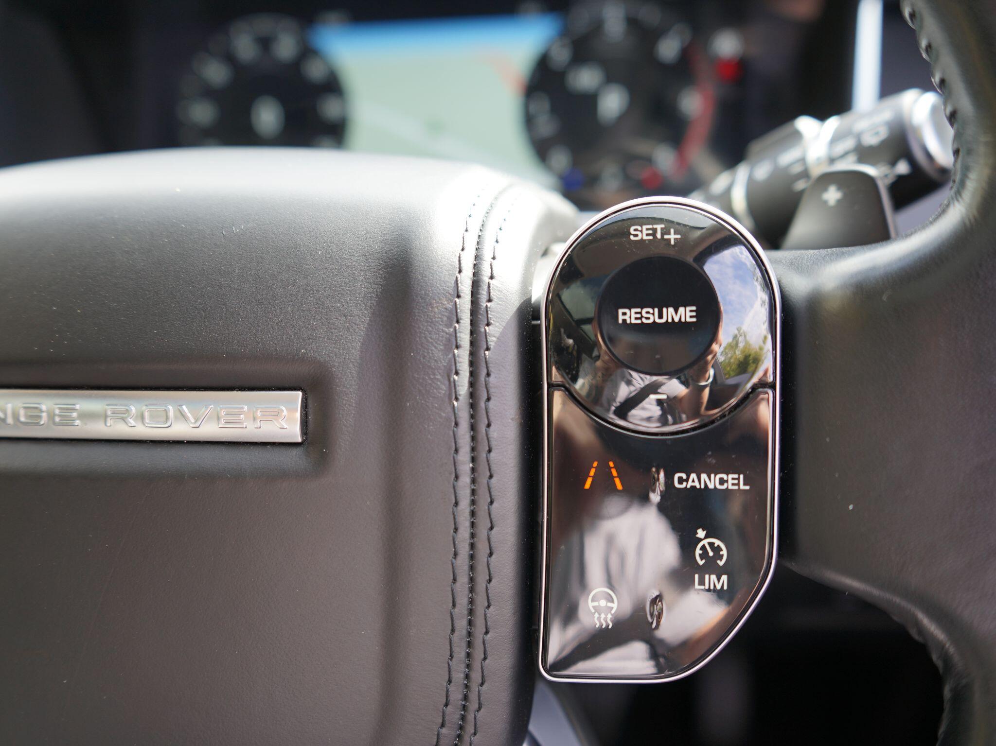 Land Rover Range Rover view 36