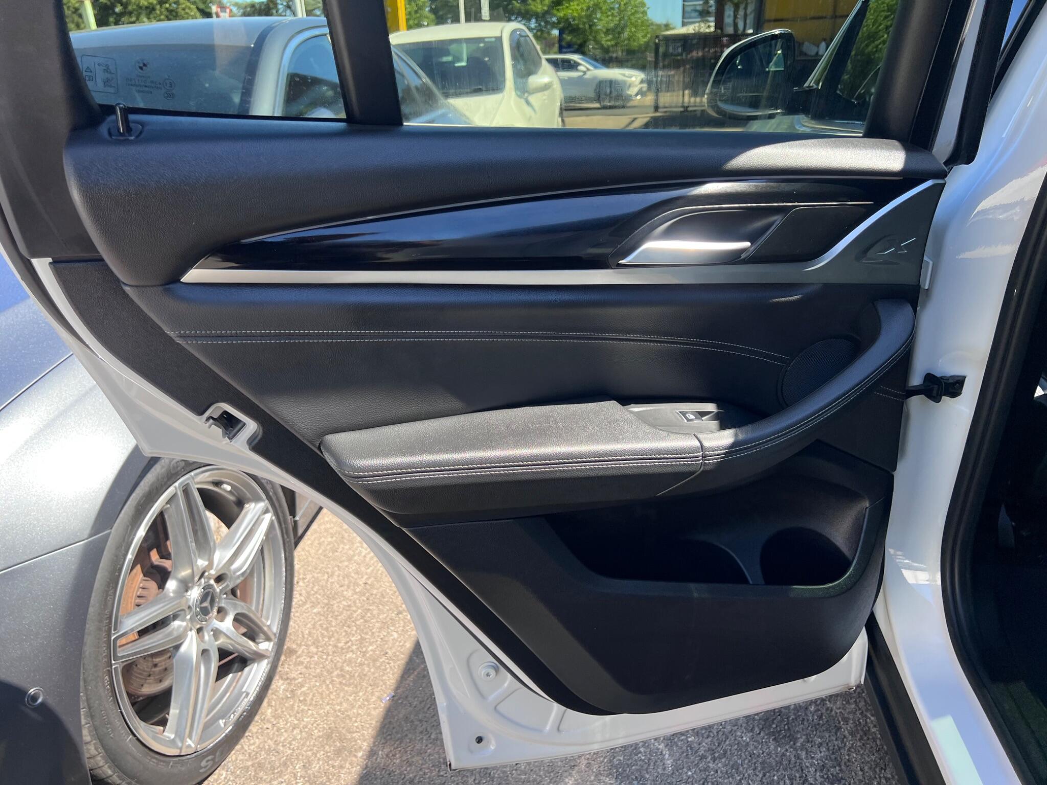 BMW X3 view 32