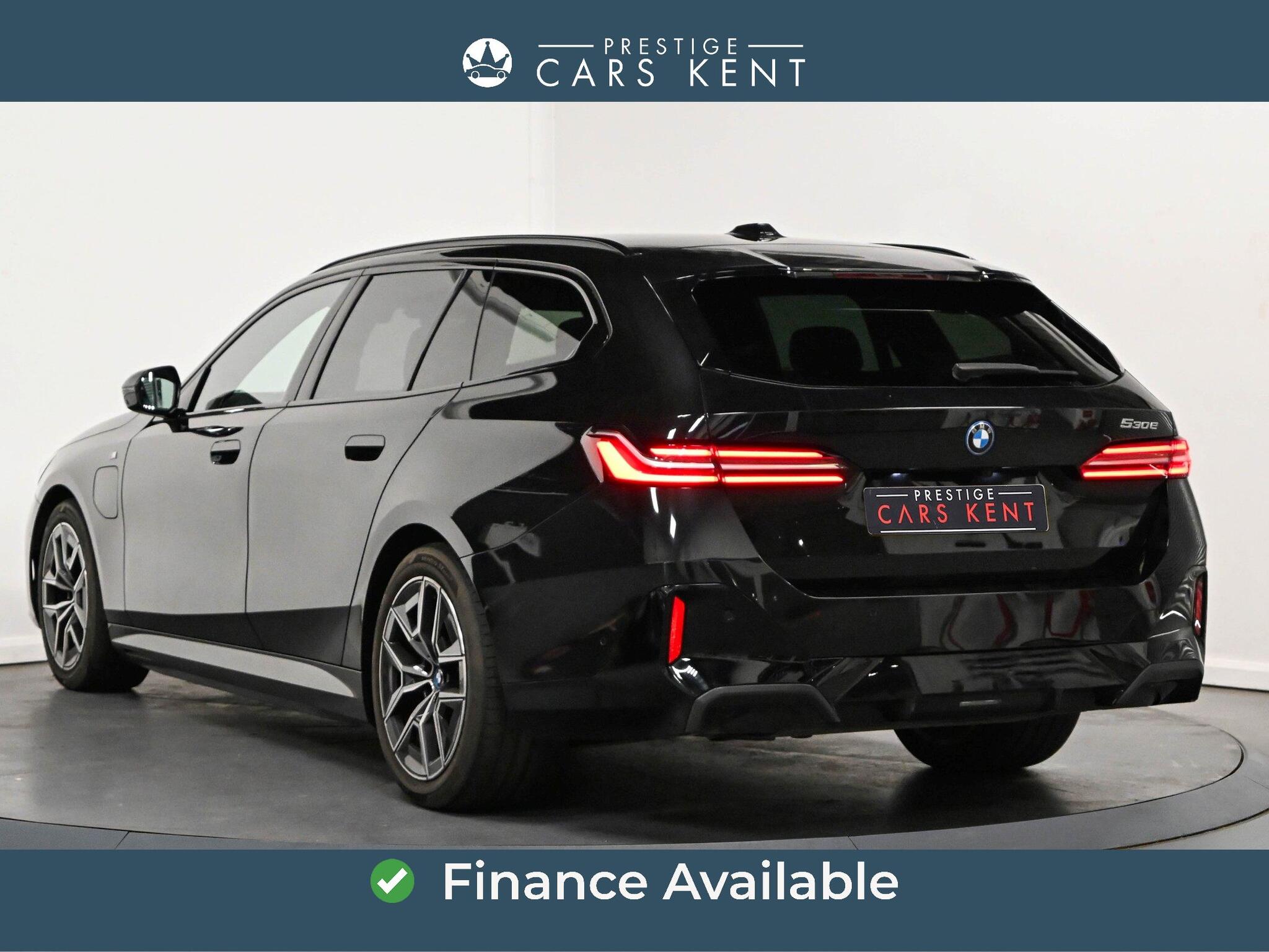 BMW 5 Series view 3