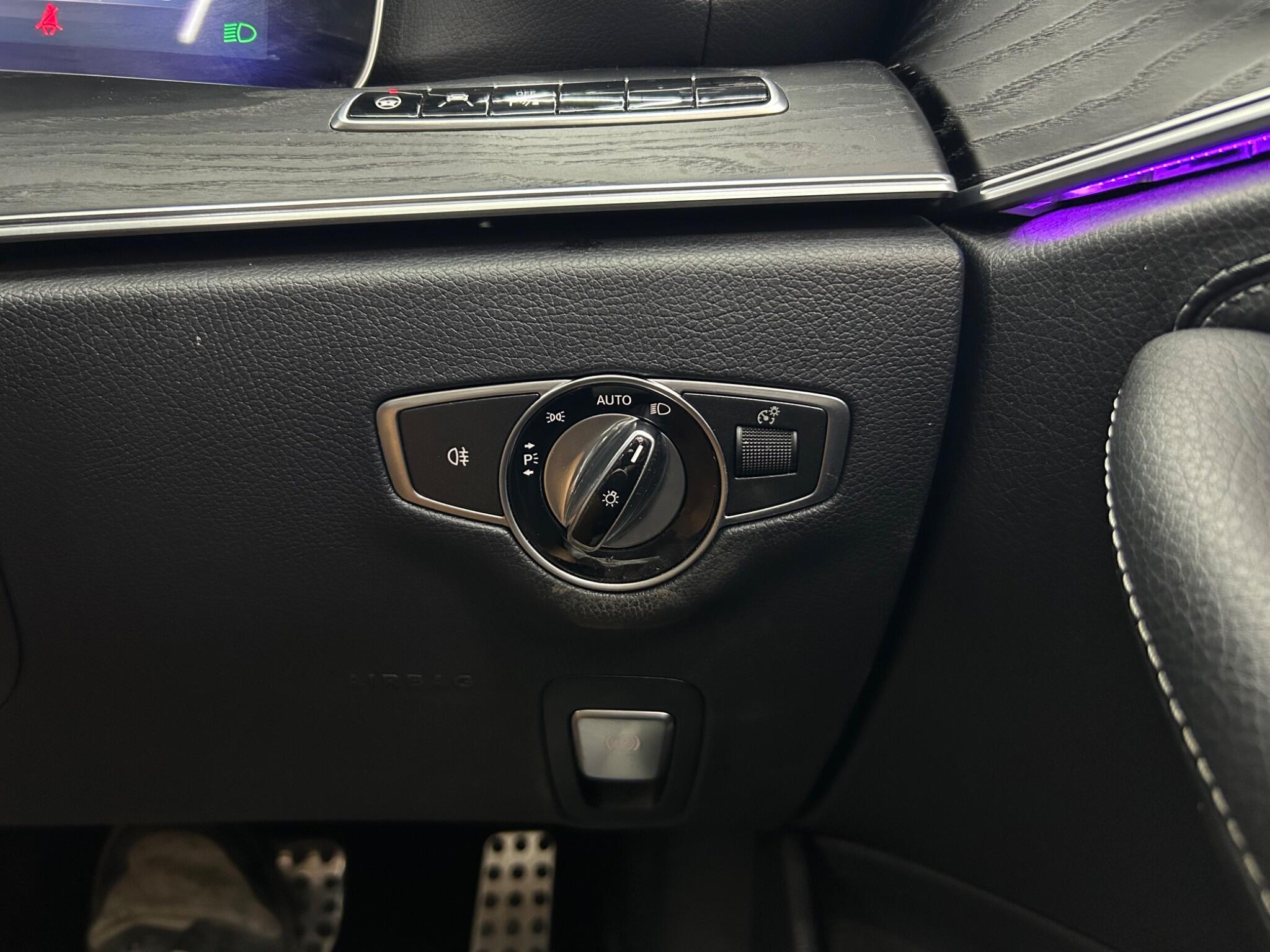 Mercedes-Benz E Class view 24