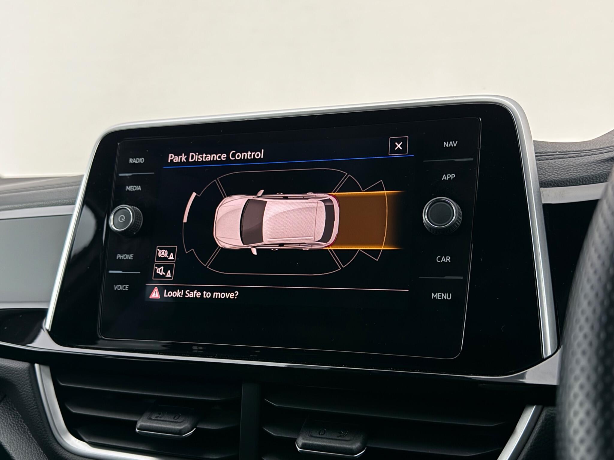 Volkswagen T-Roc view 25