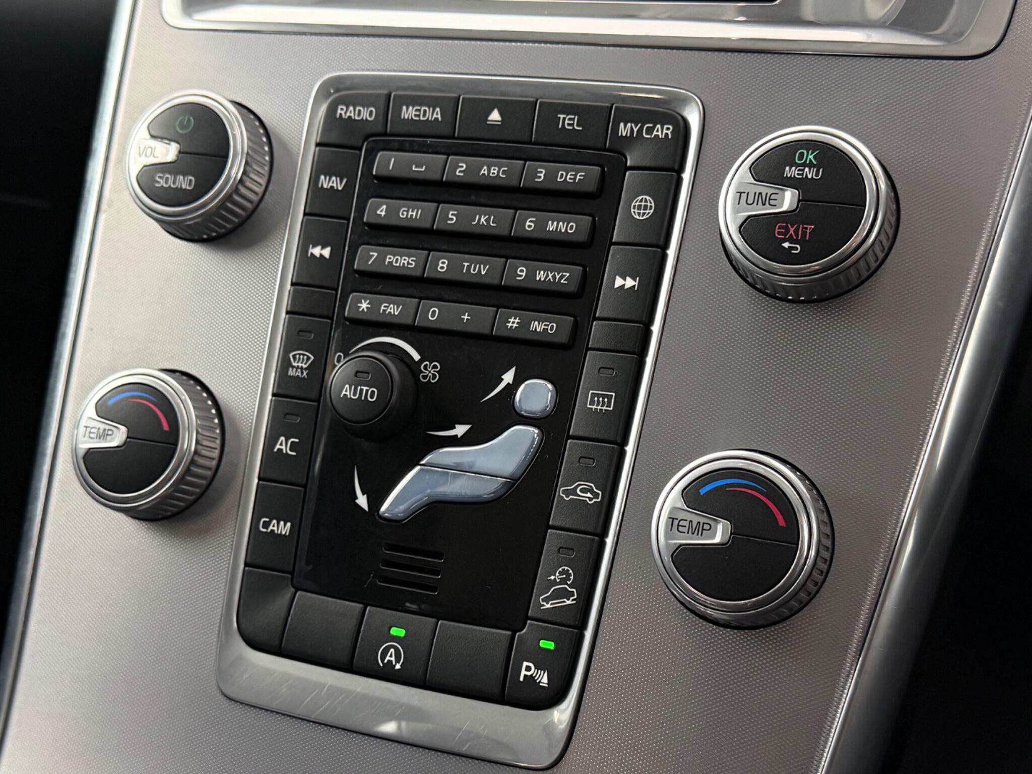 Volvo XC60 view 26
